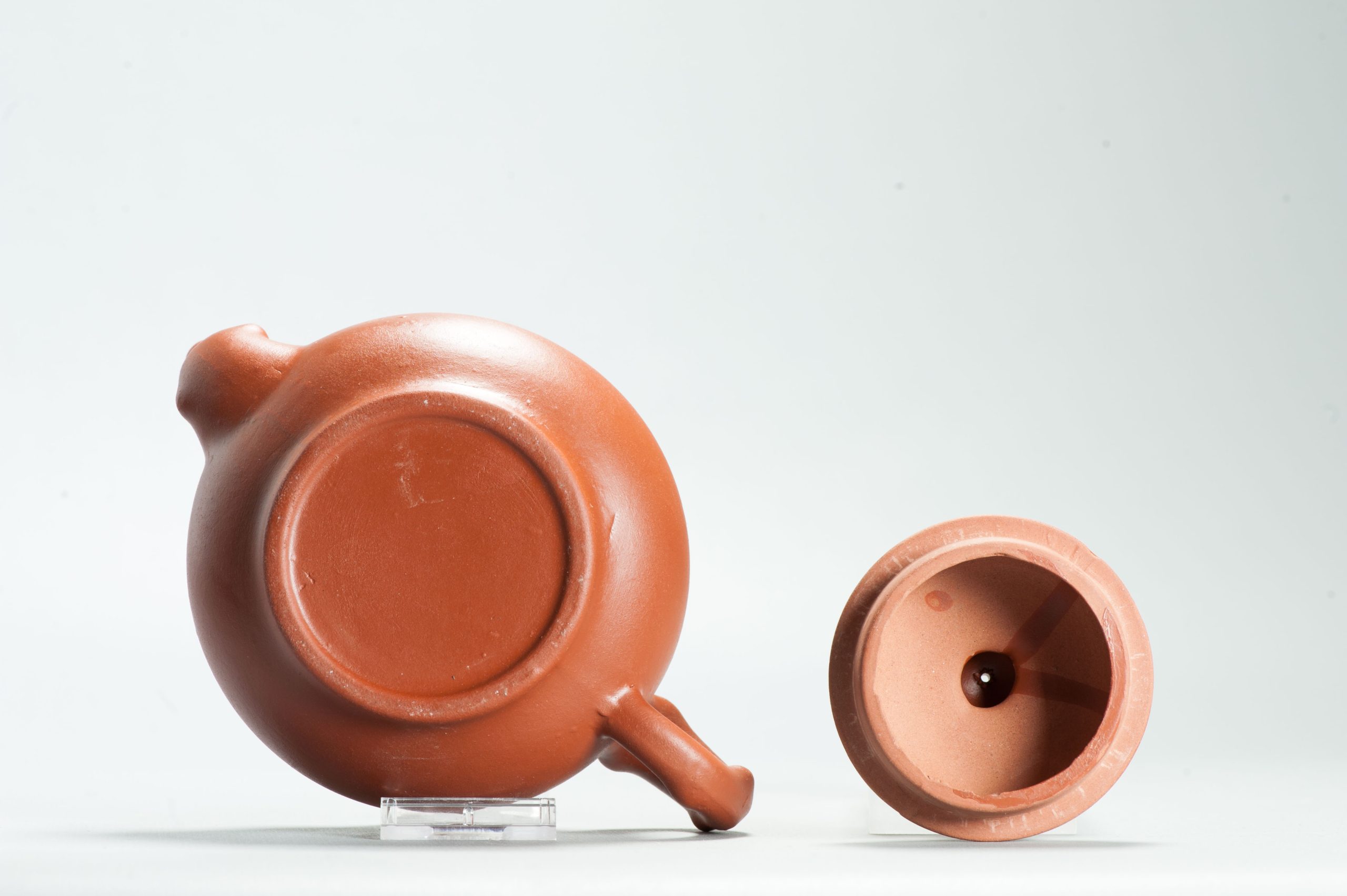 Vintage Chinese earthenware 20th century Zisha Yixing Teapot China Marked - Image 3