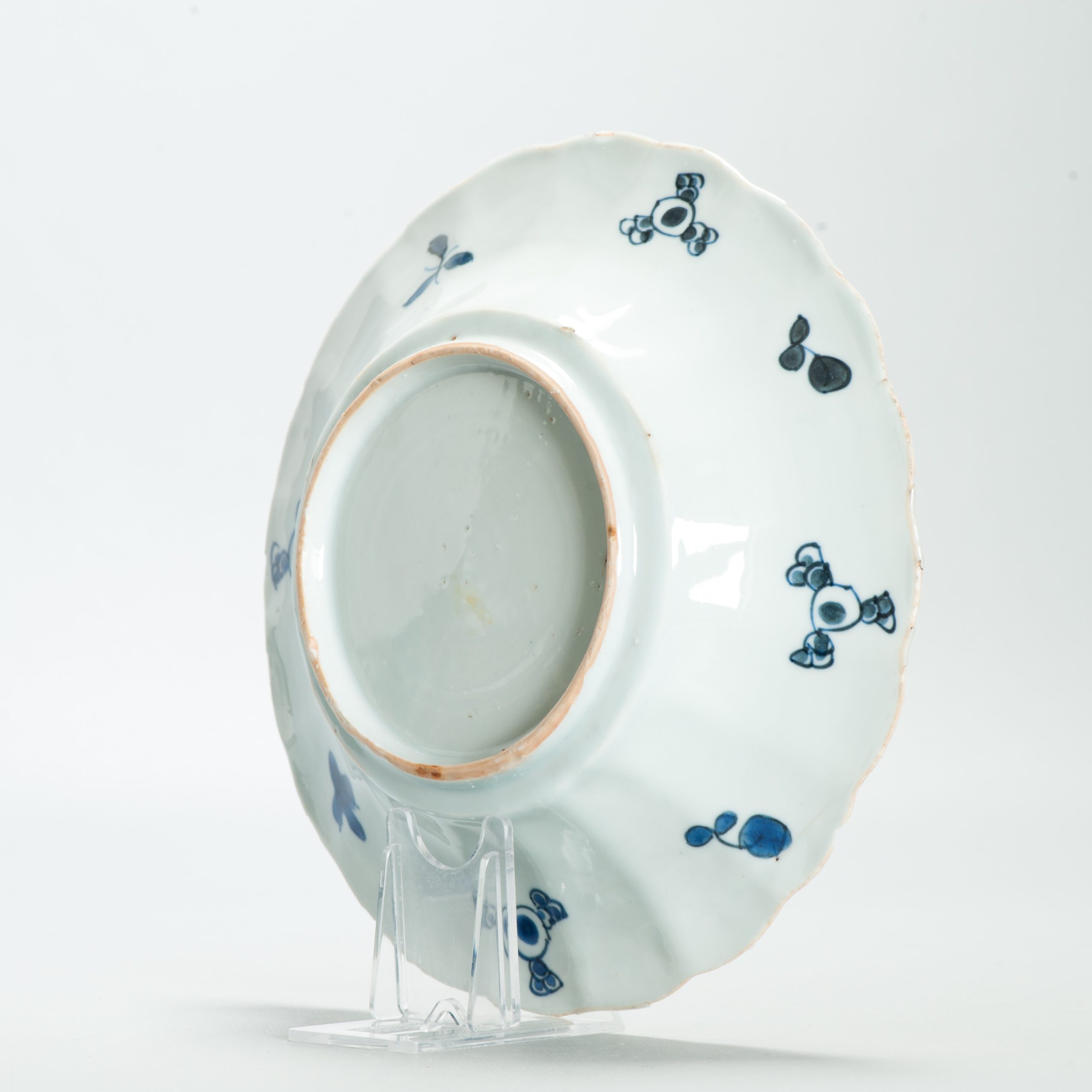 Antique Chinese Porcelain Ca 1700 Kangxi period Period Crab and Fish Dish - Image 8