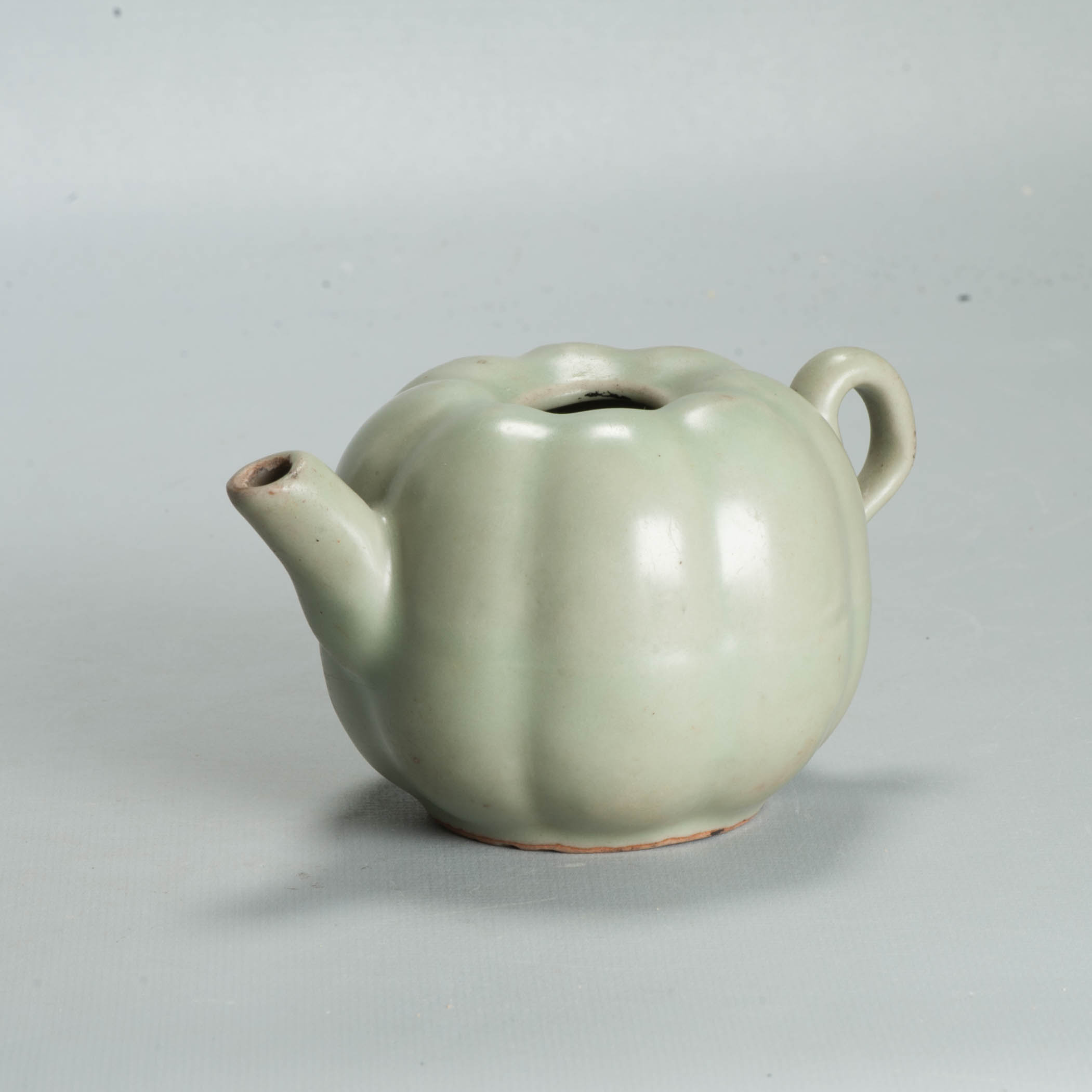 Rare Antique Chinese Southern Song or Yuan Longquan Celadon 'melon' ewer - Image 18