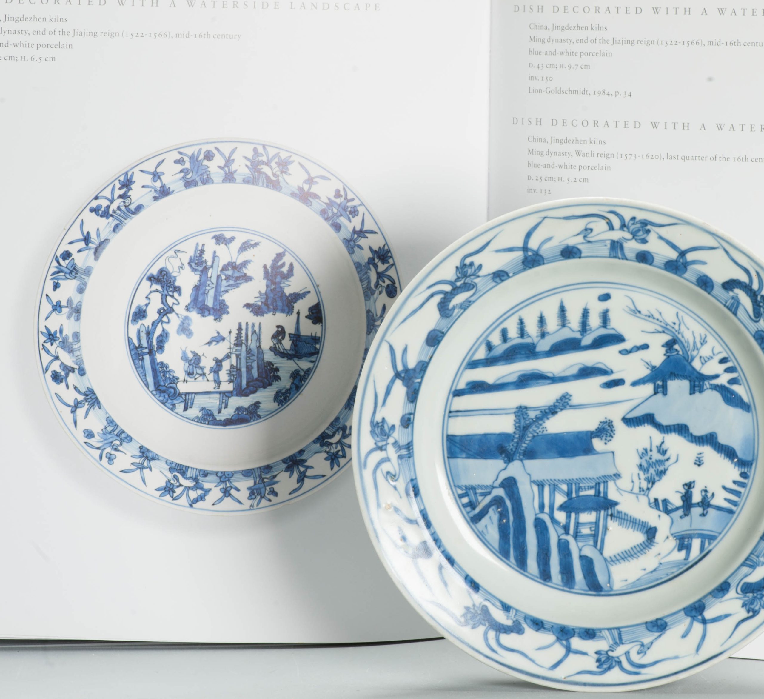 Antique Chinese Porcelain 16th century Wanli - Jiajing Period plate with landscape Ming - Image 5