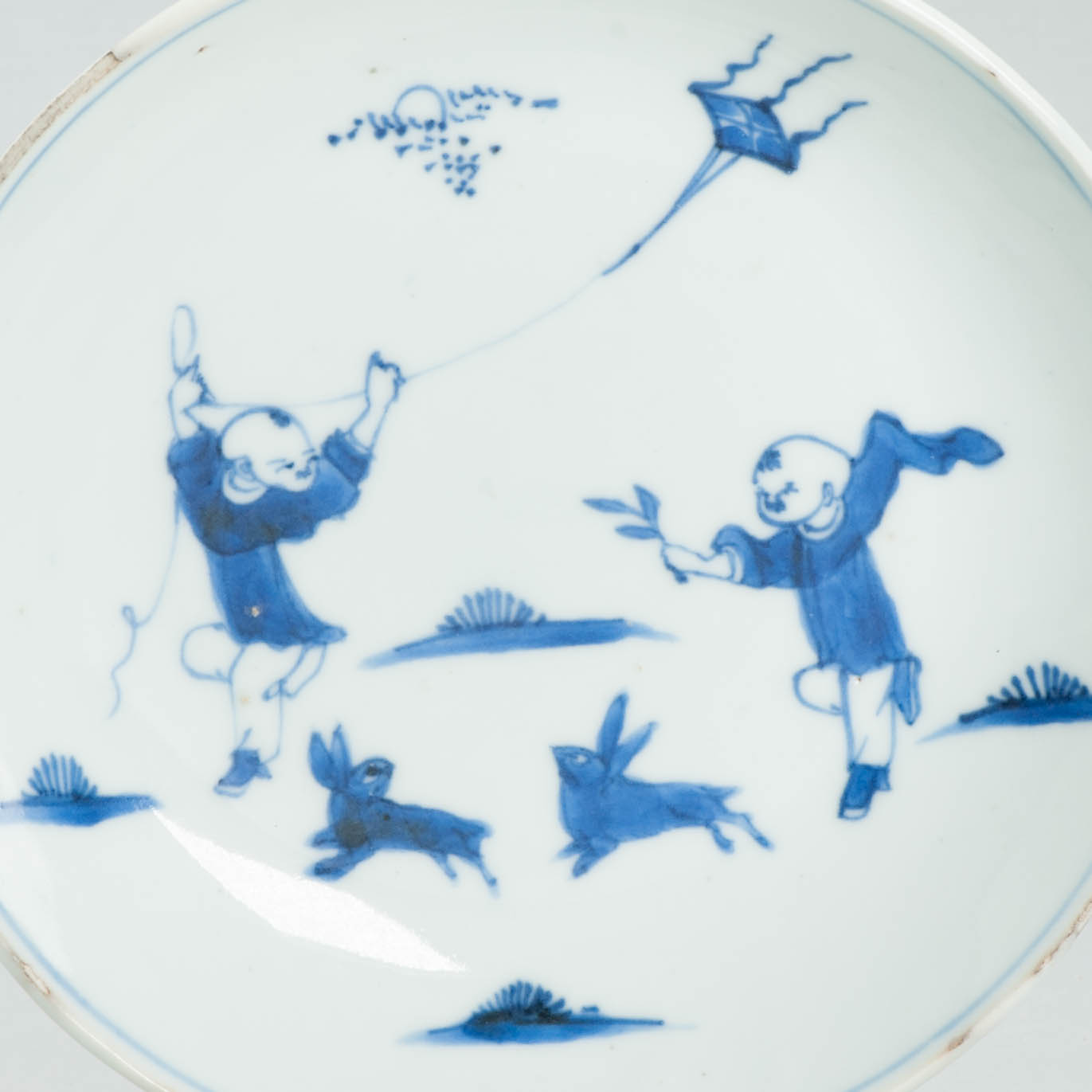 Antique Late Ming or Transitional 17th c Chinese Porcelain Boy and Rabbit China Dish - Image 4