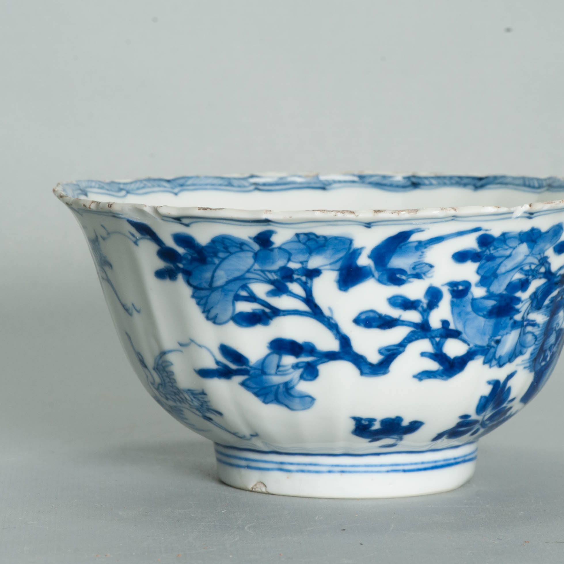 Interesting Antique Chinese Porcelain Bowl Kangxi Period Cranes & Flowers - Image 9