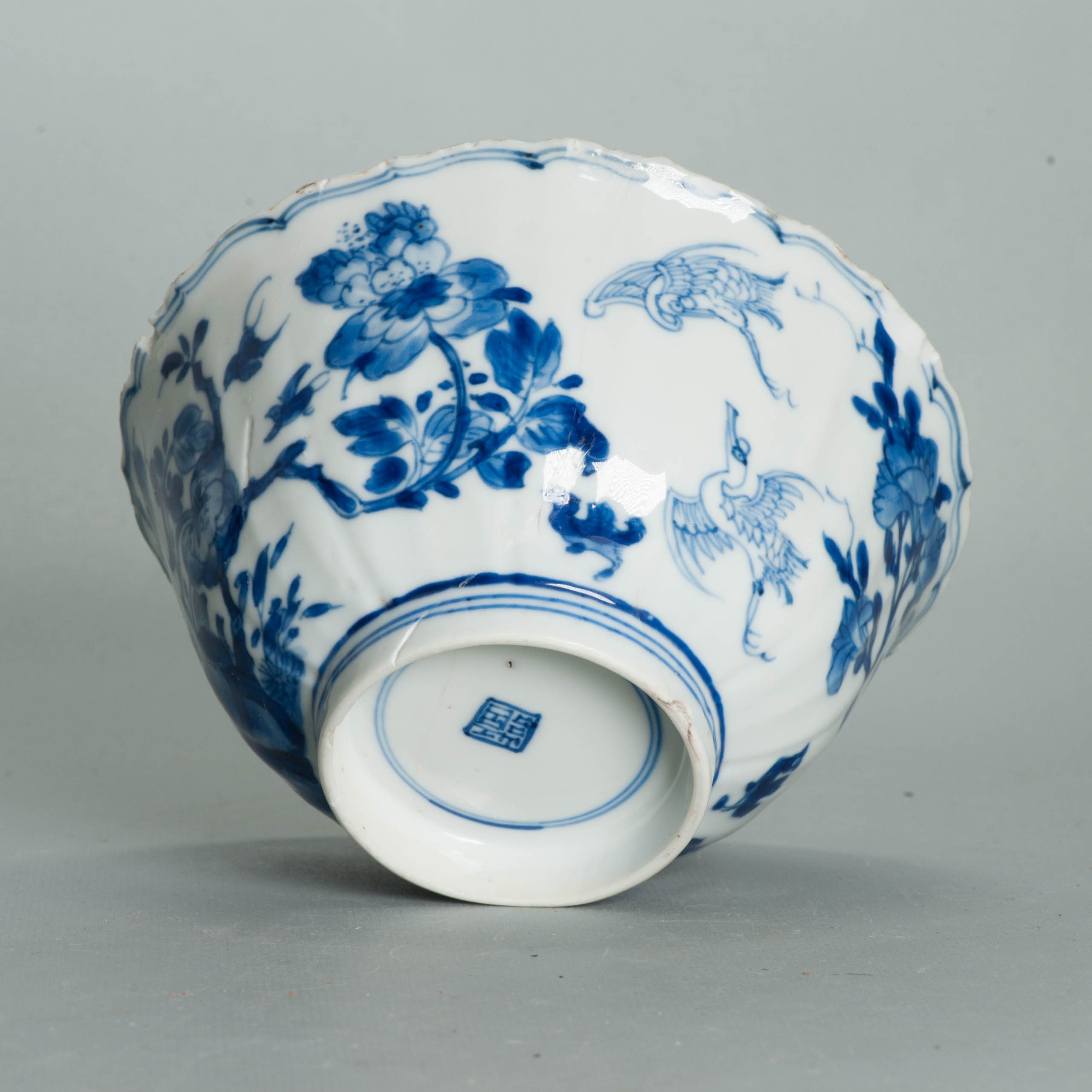 Interesting Antique Chinese Porcelain Bowl Kangxi Period Cranes & Flowers - Image 5