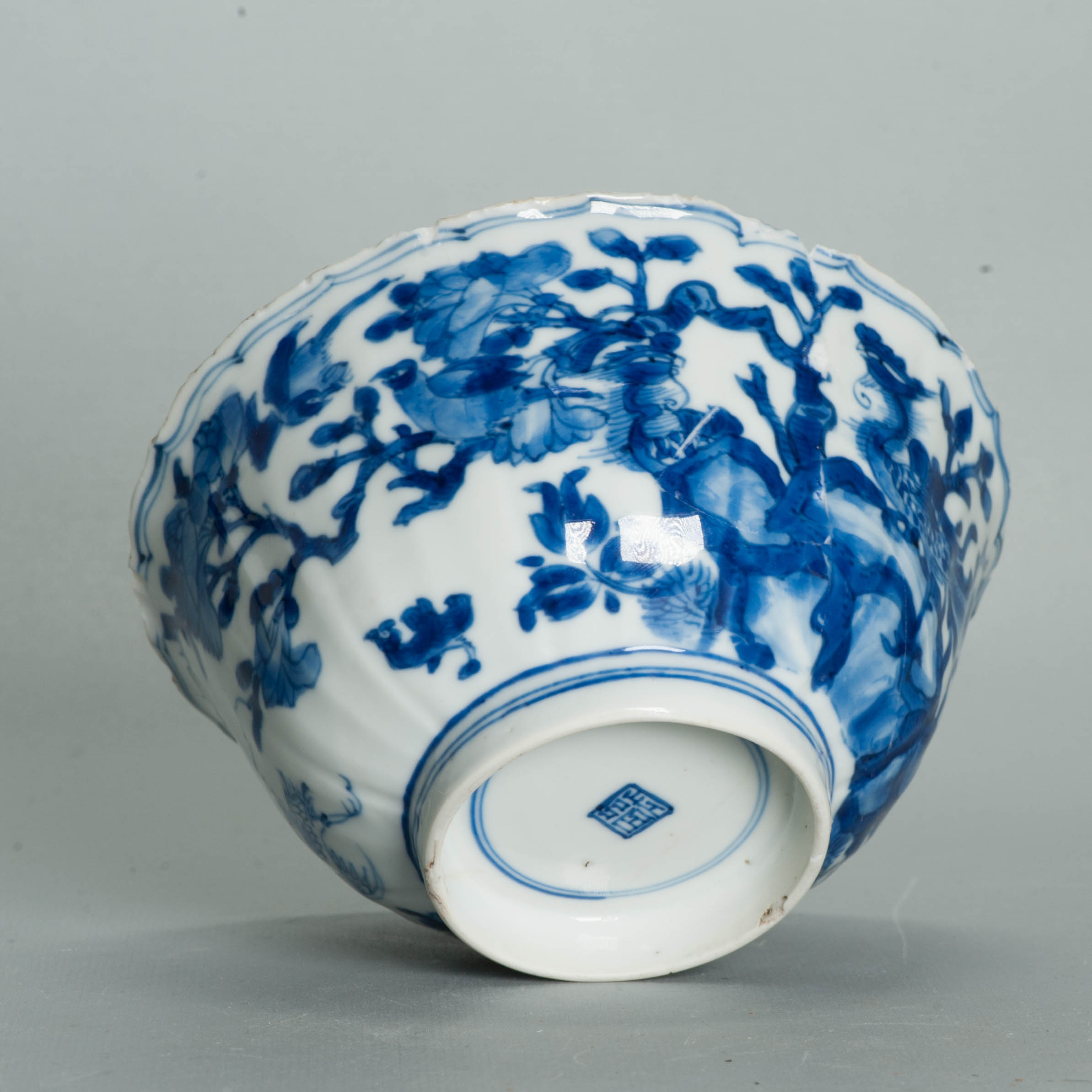 Interesting Antique Chinese Porcelain Bowl Kangxi Period Cranes & Flowers - Image 8