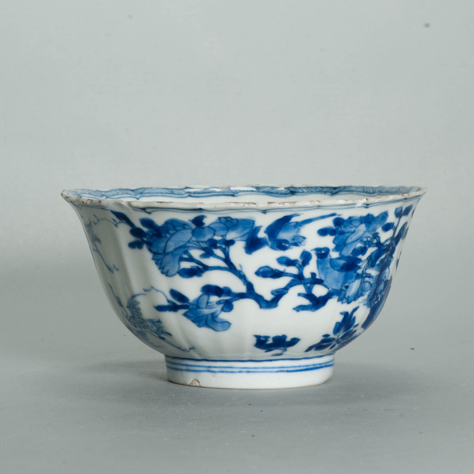 Interesting Antique Chinese Porcelain Bowl Kangxi Period Cranes & Flowers - Image 11