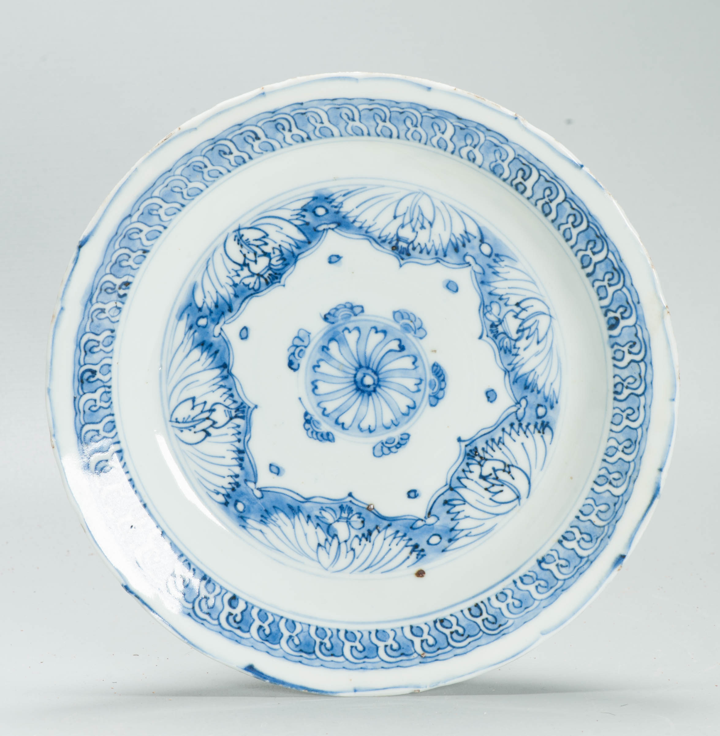 Antique 17th C Chinese Porcelain Tianqi-Chongzhen Plate Ming Chinese Landscape
