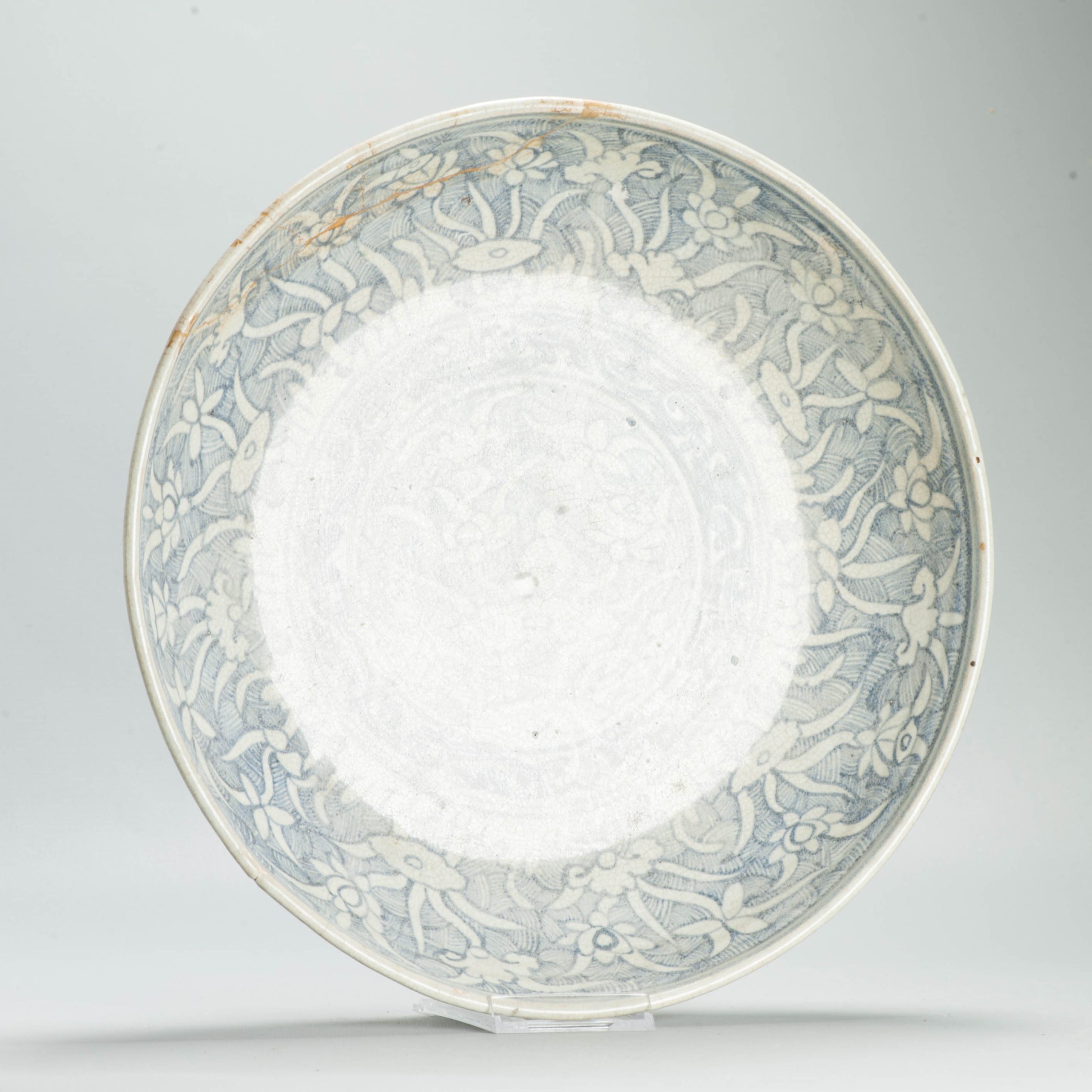 Antique Ming Chinese 15th C Hongzhi/ Zhengde Period Blue White Reverse Decorated Plate - Image 3