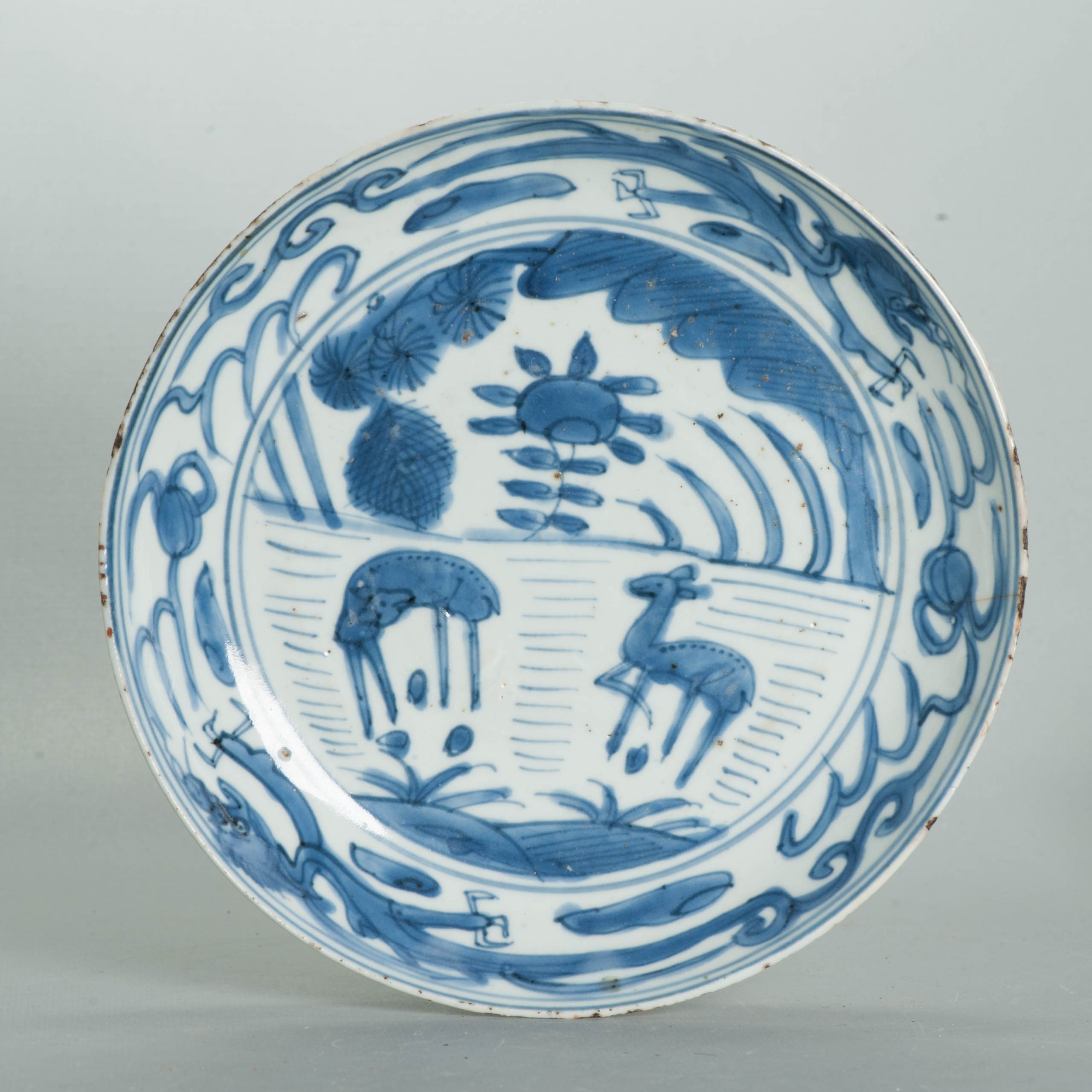 Antique Chinese Porcelain 16th century Wanli Period Deer plate Ming