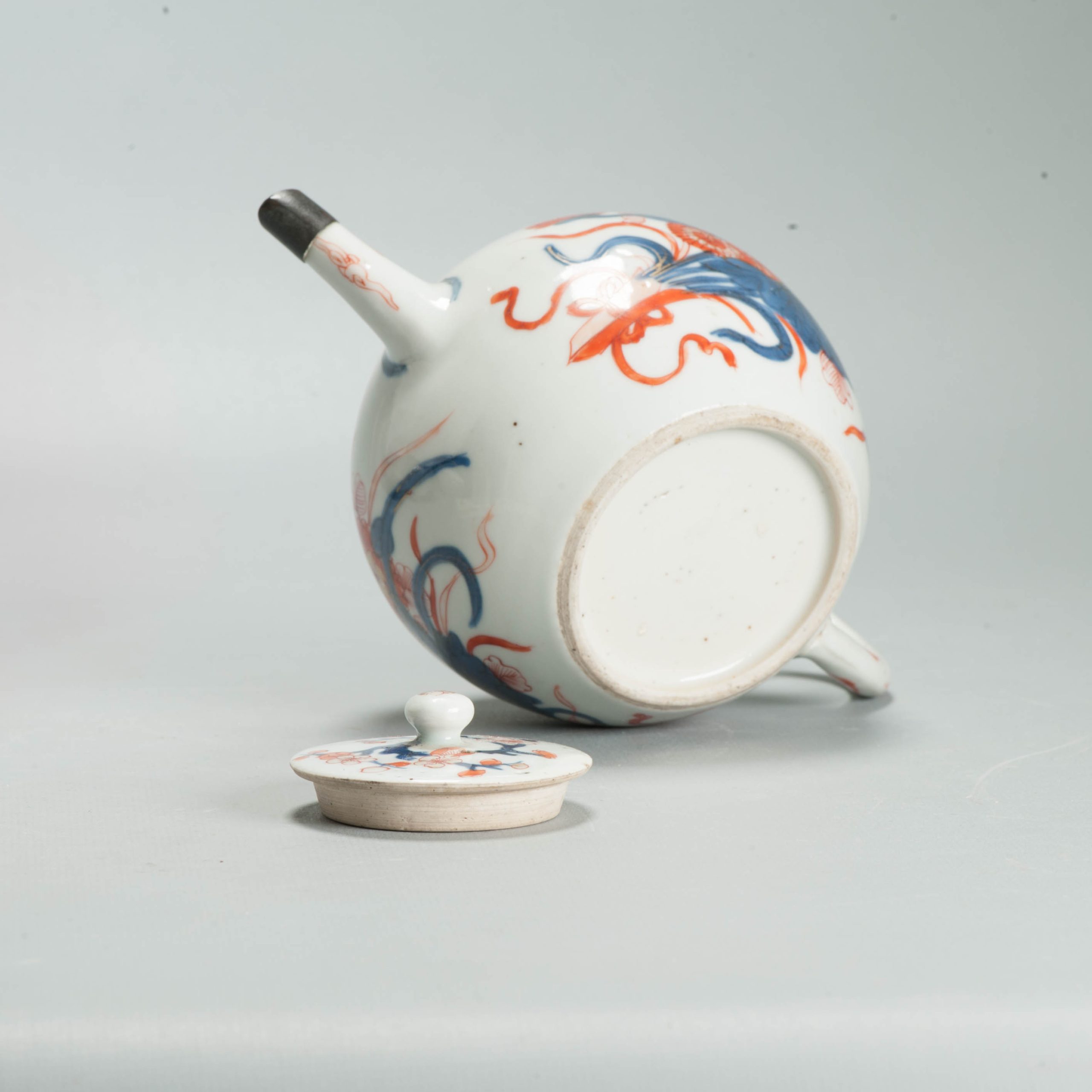 Antique Kangxi Period Ca 1700 Chinese Porcelain Tea pot Imari China Flower - Image 5