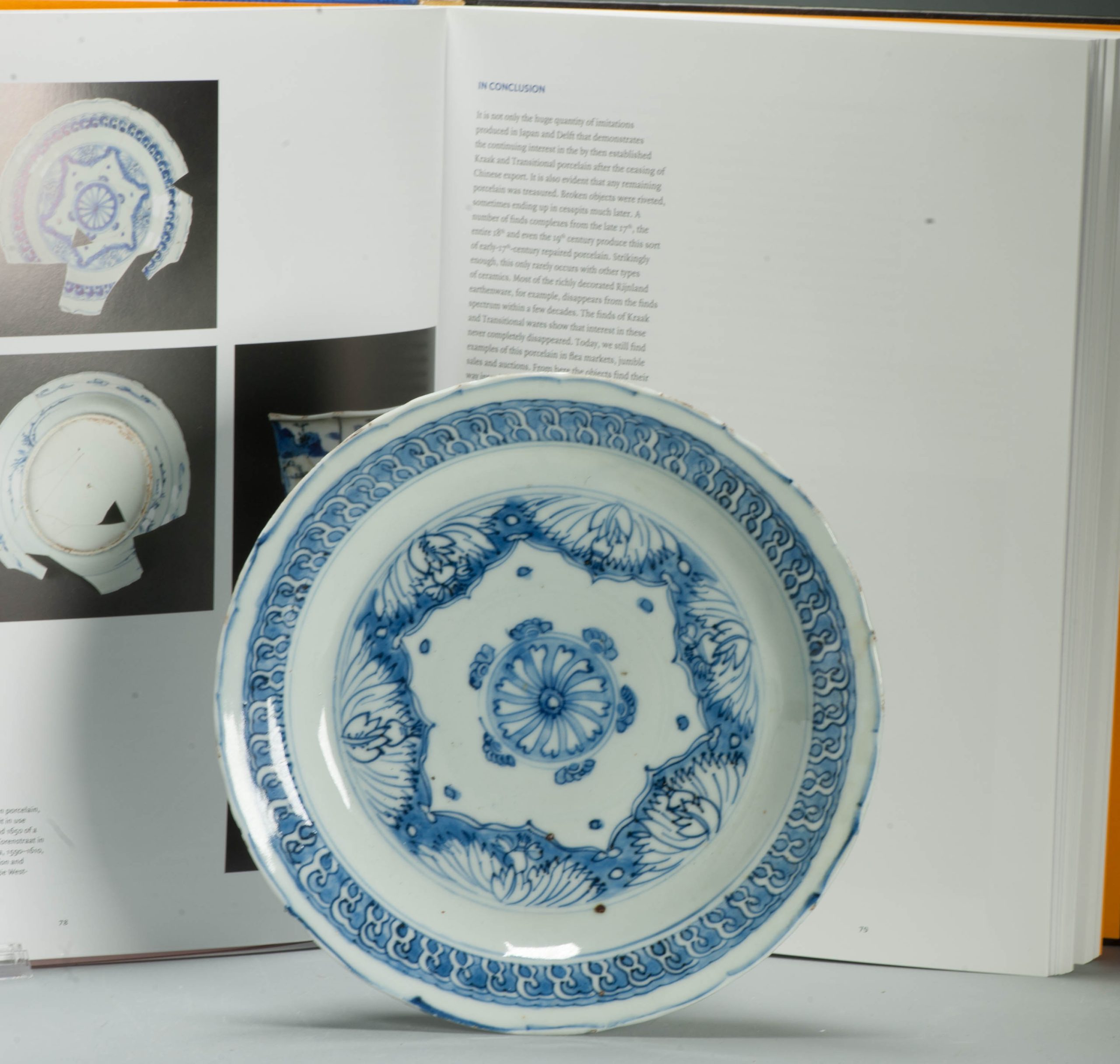 Antique 17th C Chinese Porcelain Tianqi-Chongzhen Buddhist Plate Ming - Image 6