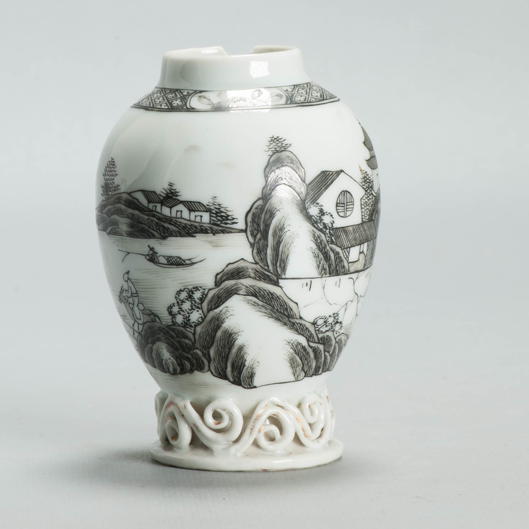 Antique 1730-1750 Chinese Porcelain TeaCaddy China Encre de Chine Landscape
