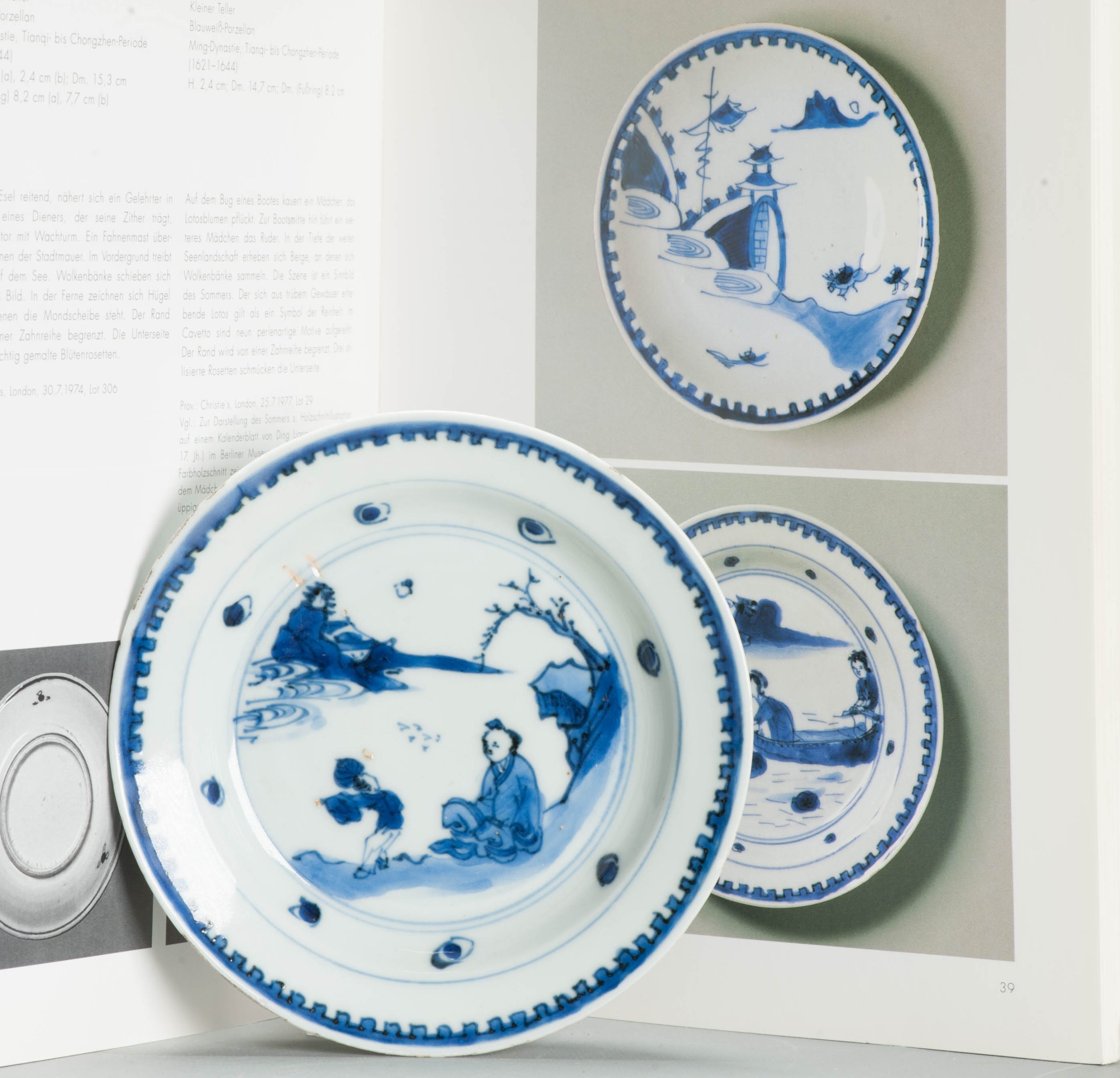 Antique Late Ming 17th c Chinese Porcelain China Dish Scholar Literati