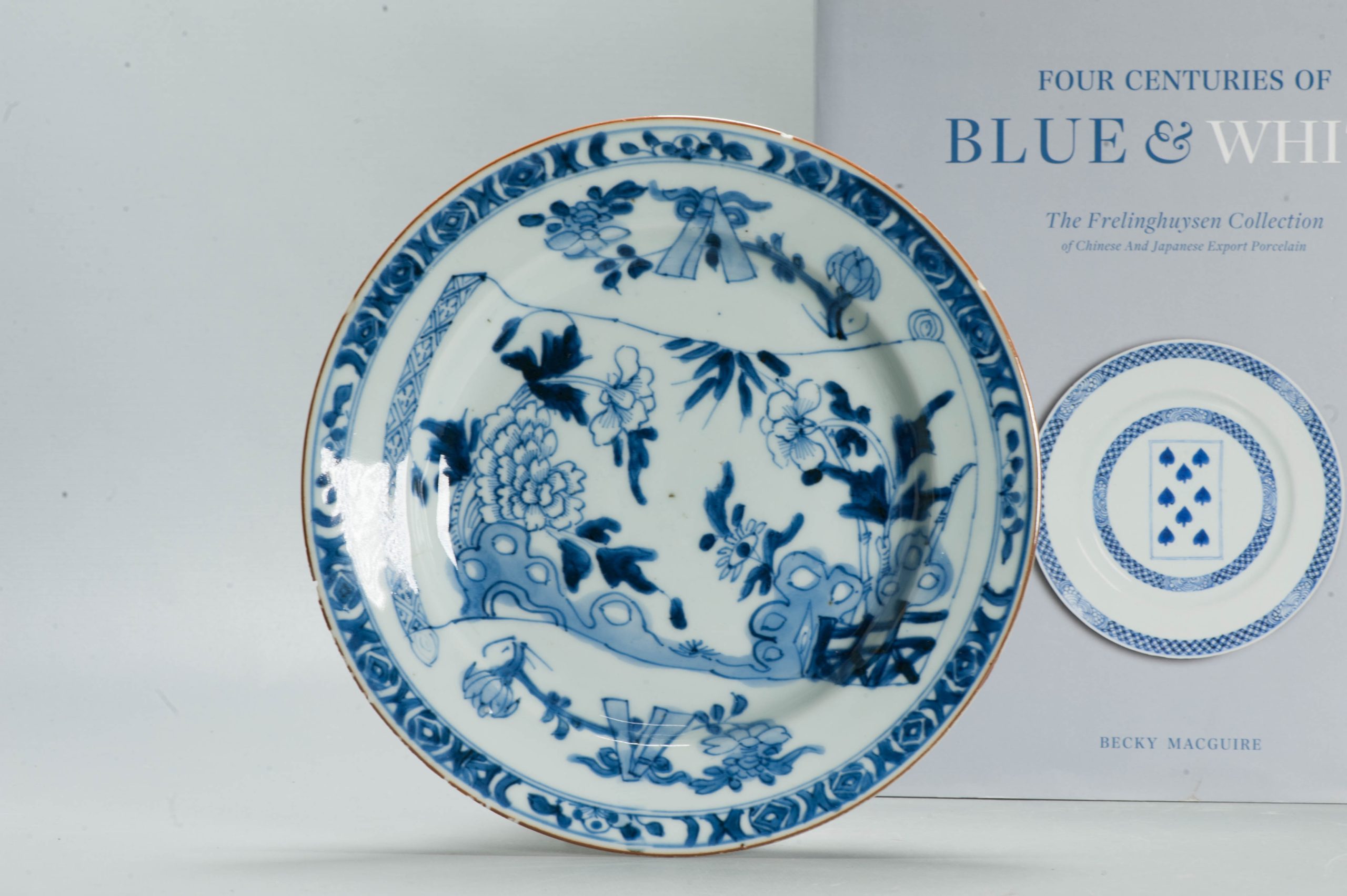 Antique Kangxi Chinese Blue & White Porcelain Dish Flowers Scroll Objects
