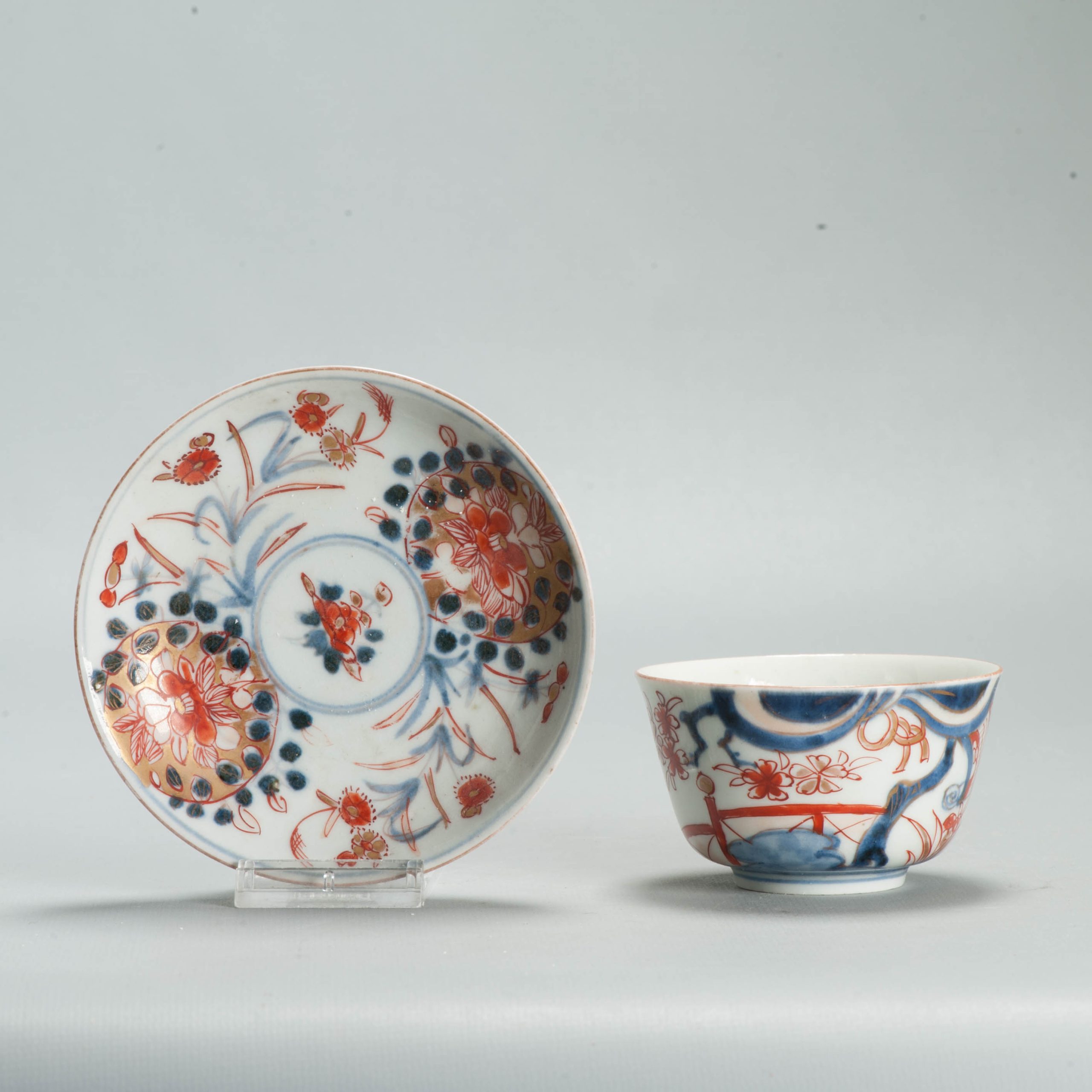 Perfect condition antique Japanese Porcelain Edo period Tea Bowl Floral Imari