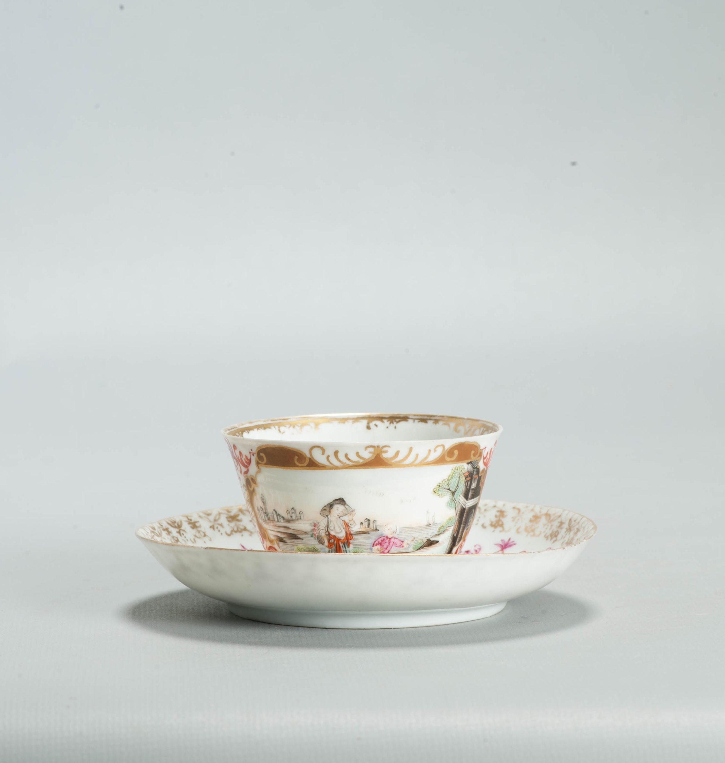 Antique ca 1740-50 Chinese Export Porcelain Saucer Meissen Style European Scene
