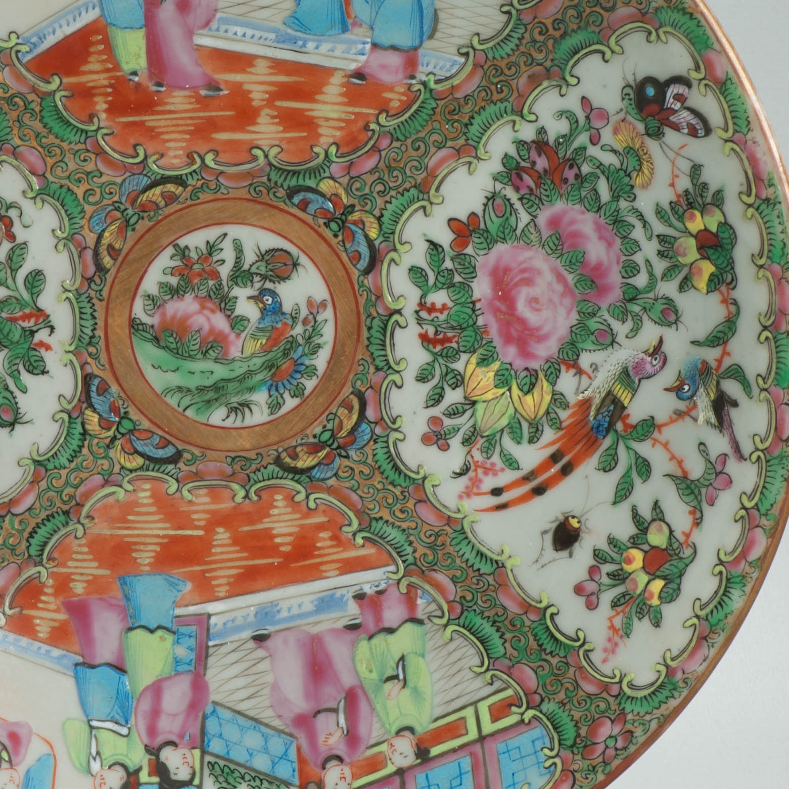 Antique 19th c Chinese Porcelain Cantonese Figural Plate Figures Qing Daoguang