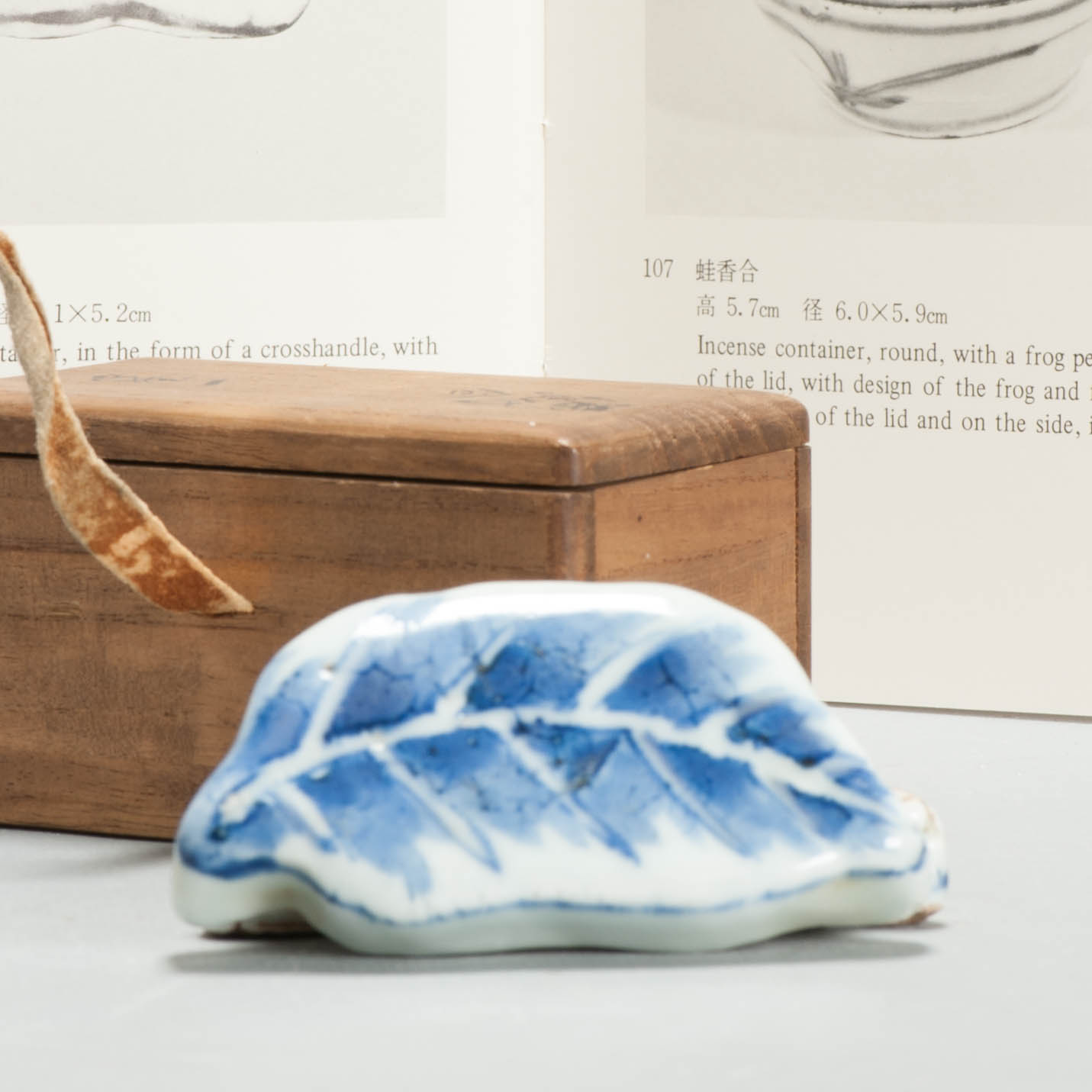 Rare 17th C Chinese Porcelain Ming Period Leaf Shaped Incense Container - 图片 4
