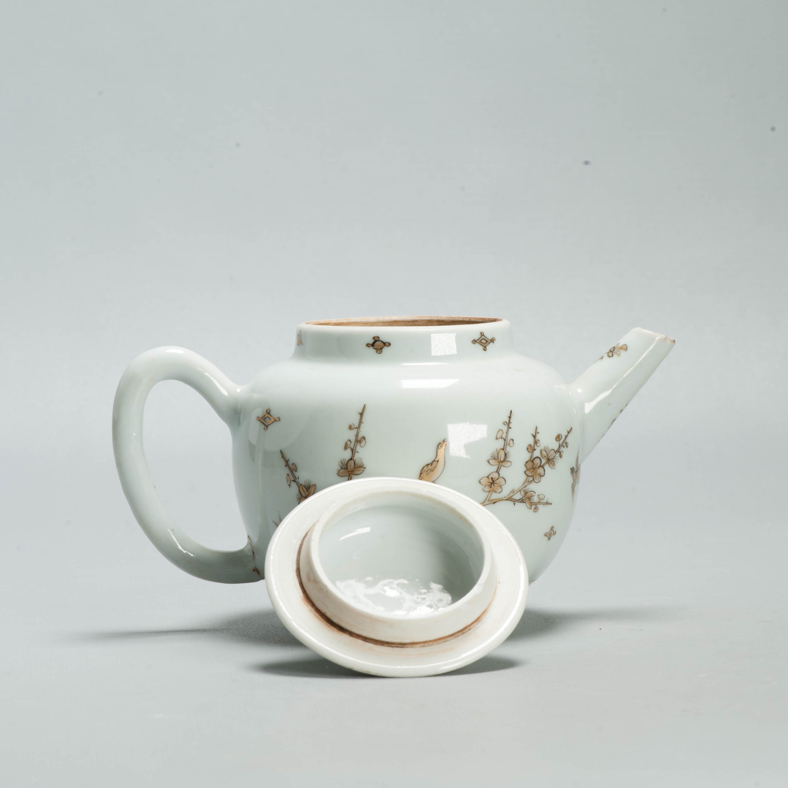 Antique 18C Qianlong Chinese Porcelain Teapot Birds Flowers Black & Gold - Image 8