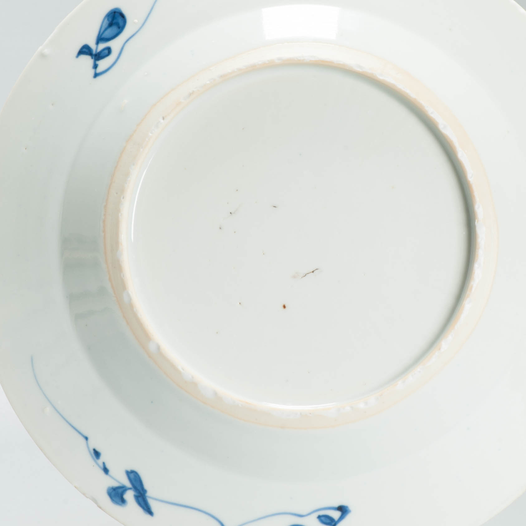 Antique Chinese Kangxi Period Blue White Porcelain Dish Floral Leaf Scroll Qing - Image 3