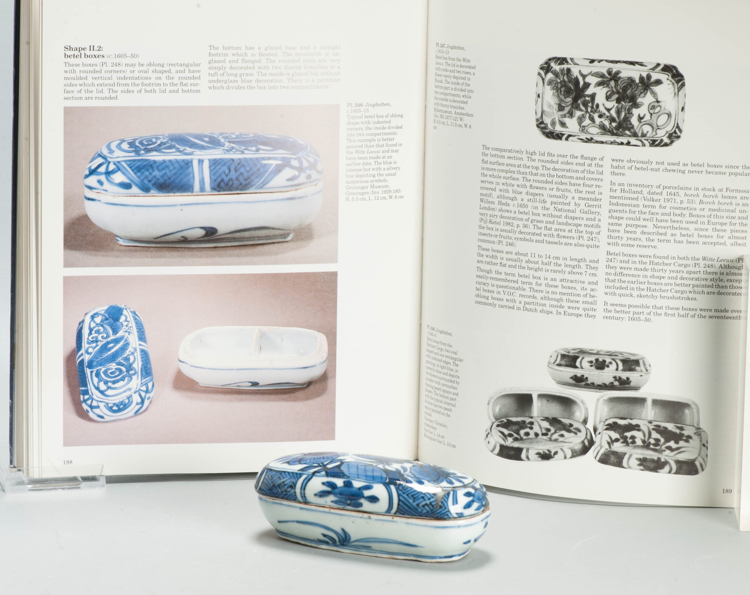 Antique Ming Wanli Chinese Kraak Porcelain Betel Box Flowers Butterflies 17C - Image 13