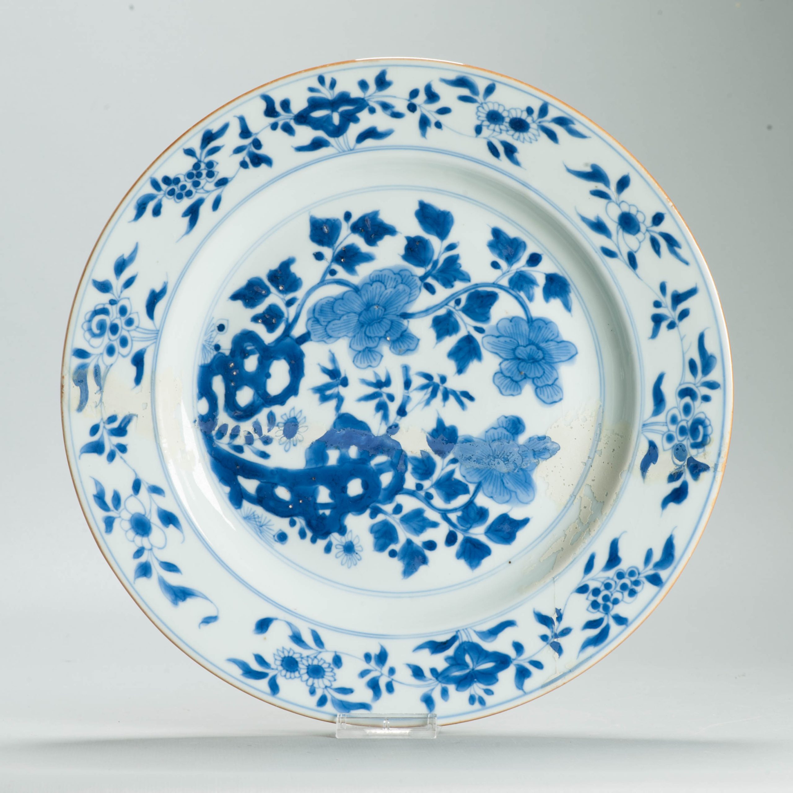 Antique 18th c Chinese Blue & White Porcelain Dish Flowers and Garden