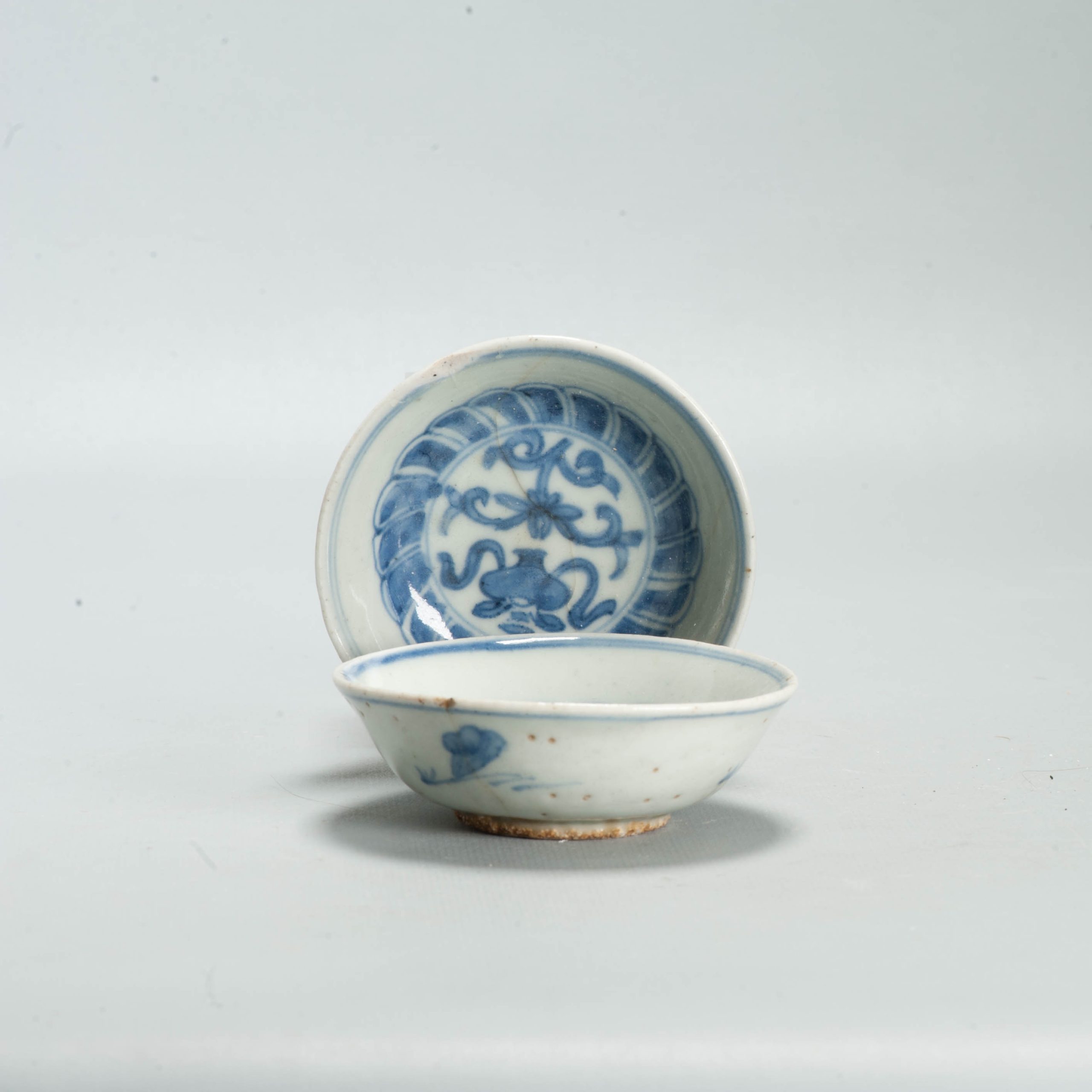 Antique Chinese Ming Jiajing Wanli Blue White Porcelain Small Floral Bowls 17C