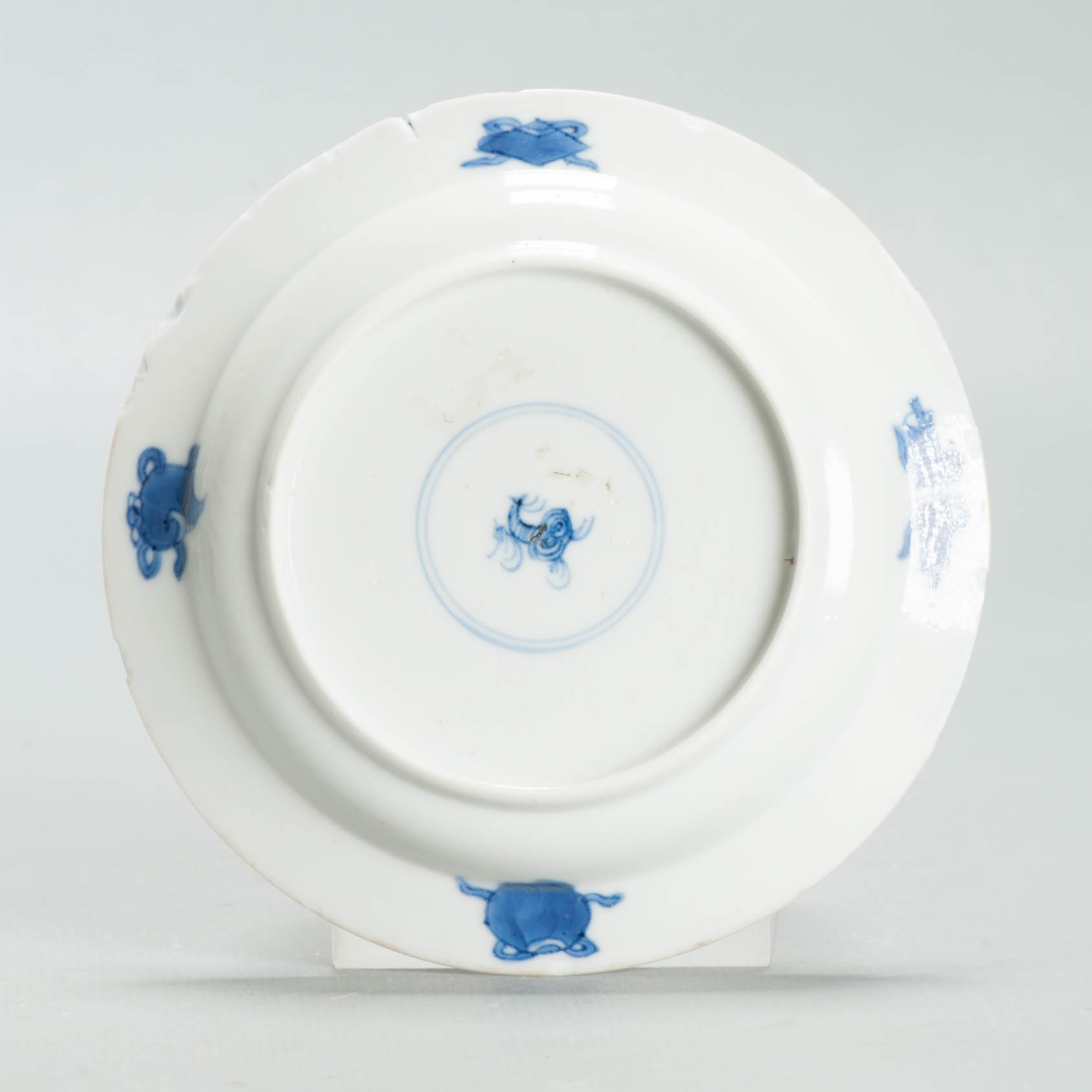 Antique Ca 1700 Chinese Porcelain Small Dish Kangxi Blue White Figural Liza - Image 2