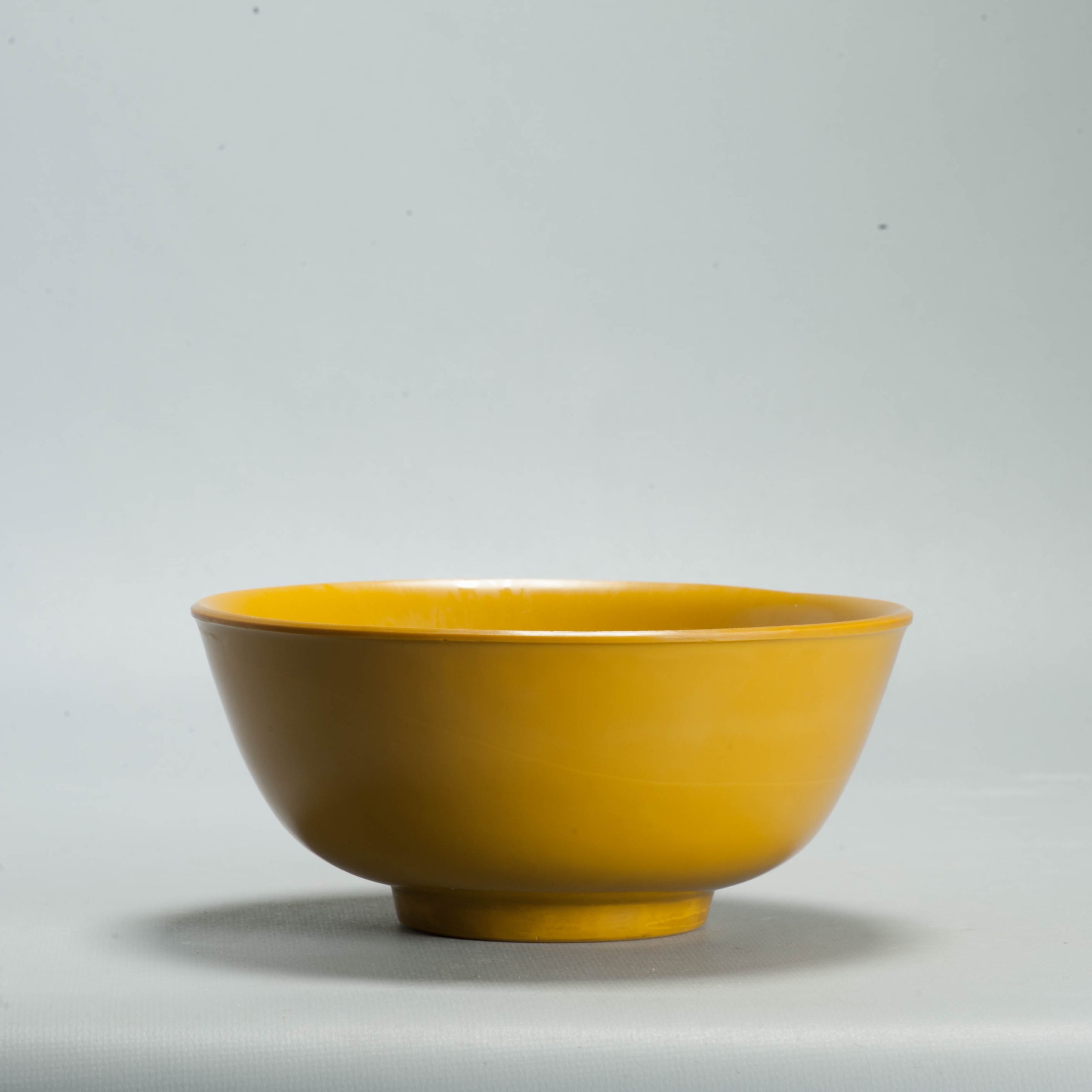 Antique Chinese 19th/20th Century Peking Glass Bowl Mustard Yellow Monochrome - Image 10