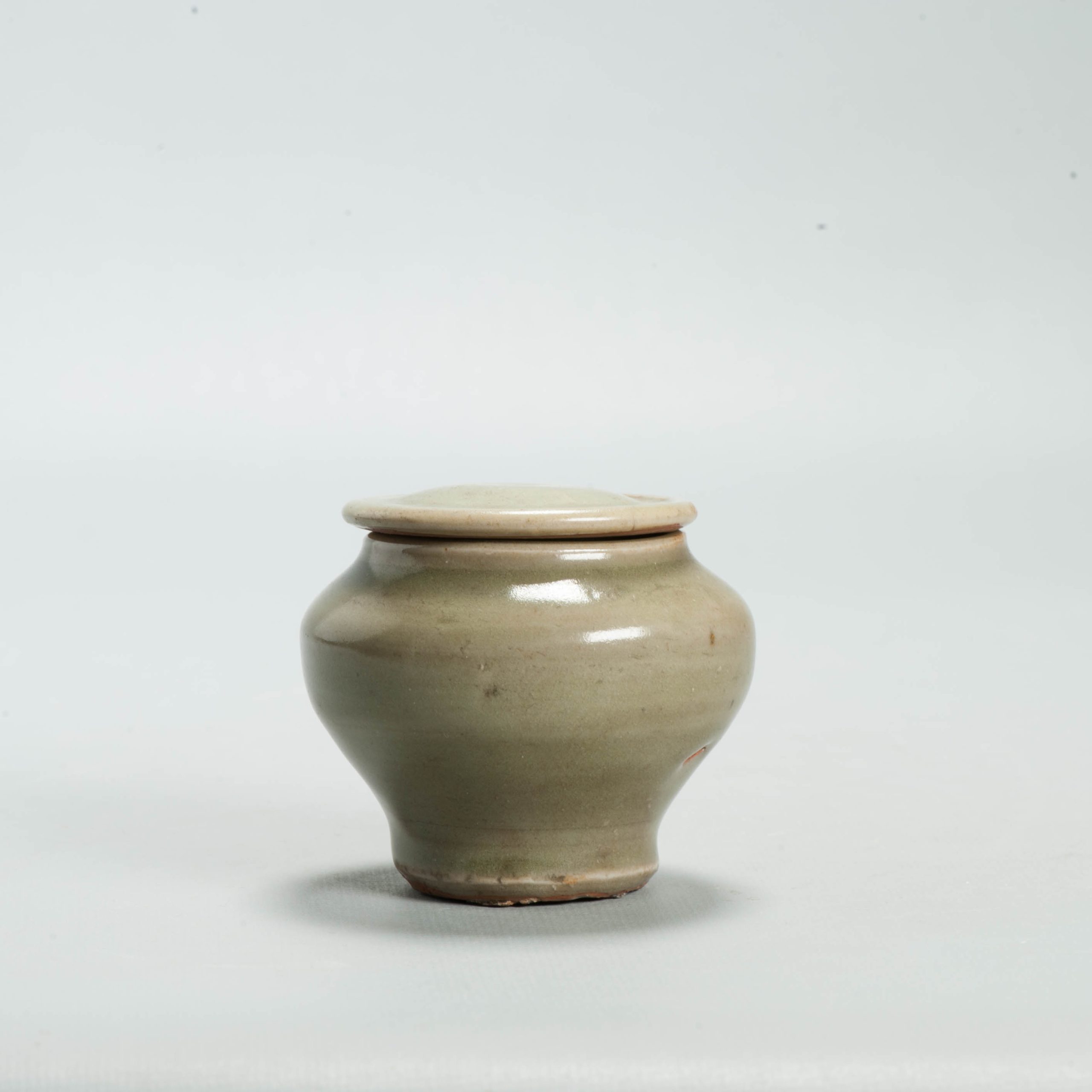 Antique Chinese Yuan or Ming period Celadon Longquan Jar Cup Ming - Image 6