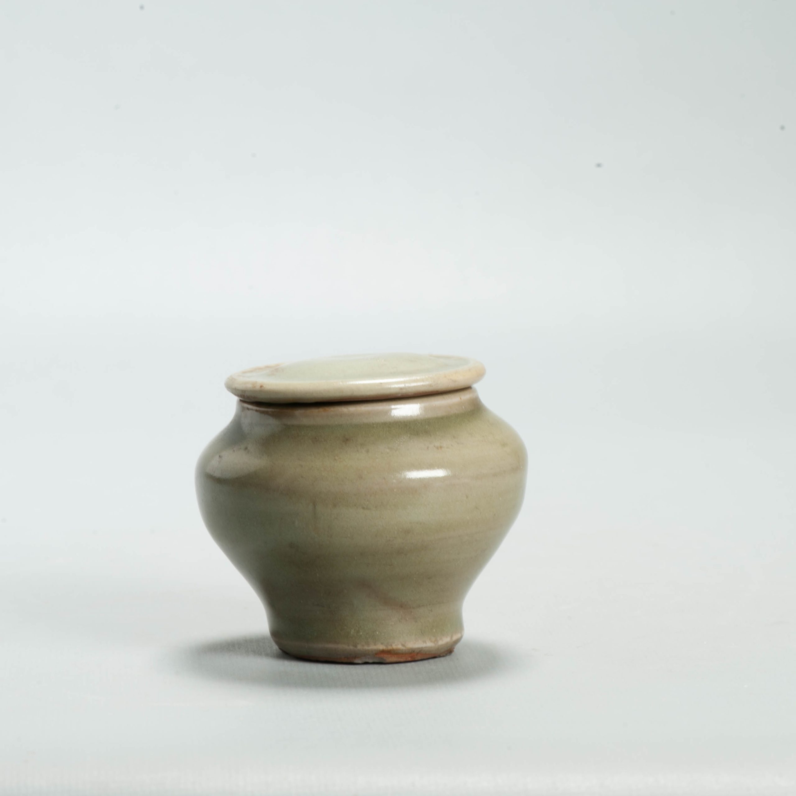 Antique Chinese Yuan or Ming period Celadon Longquan Jar Cup Ming - Image 8