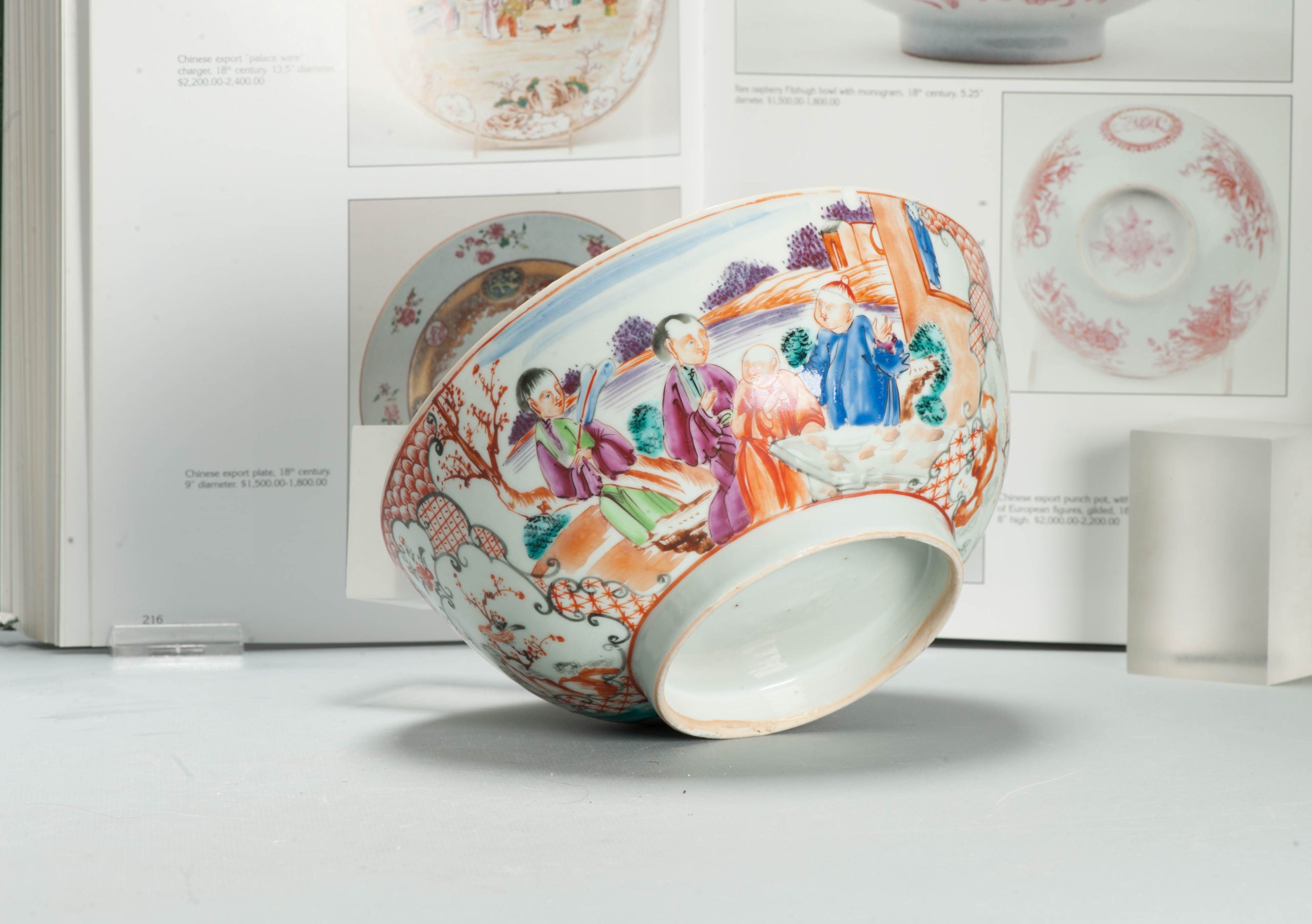 Antique 1740-1750 Chinese Porcelain Bowl China Figural Rose Qianlong Period