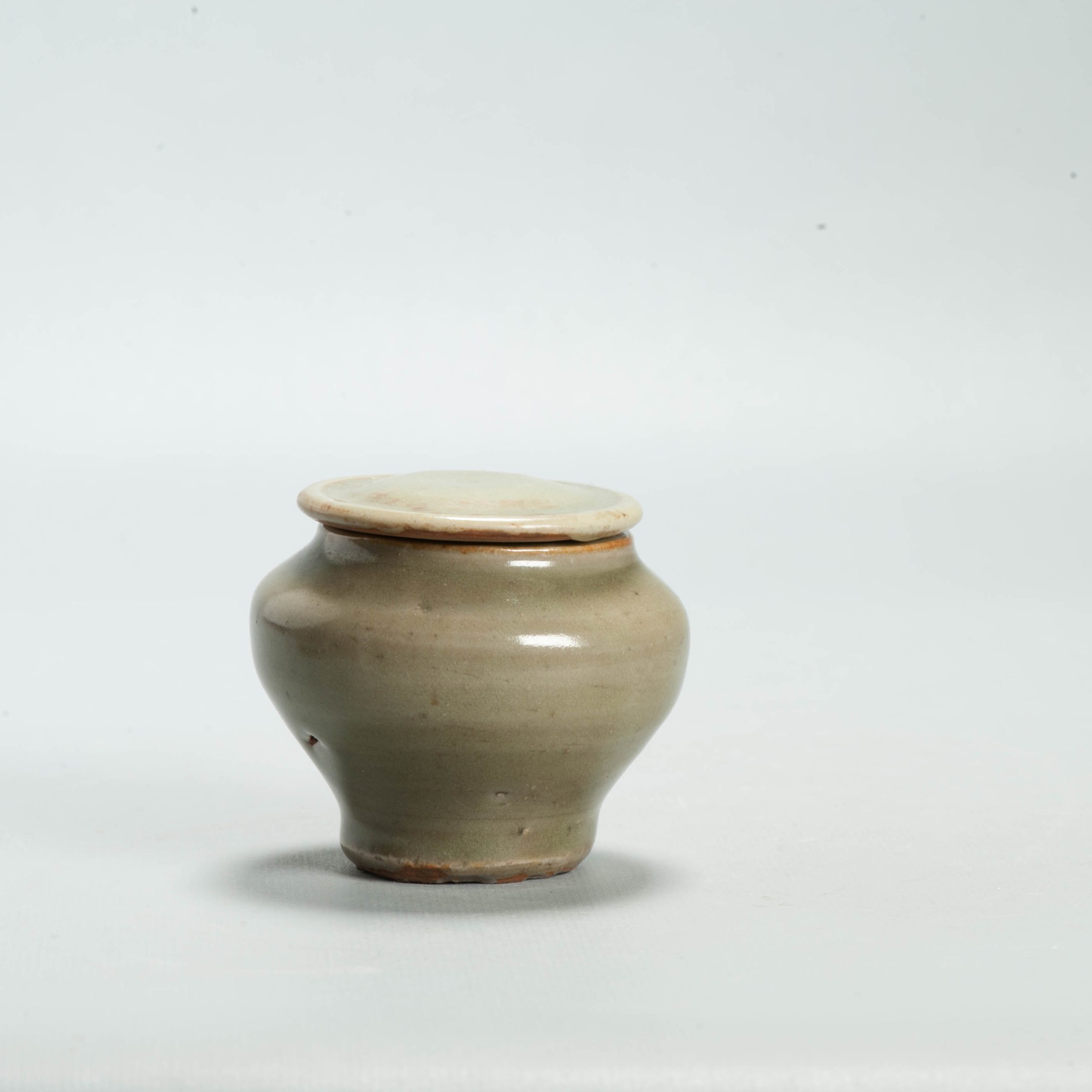 Antique Chinese Yuan or Ming period Celadon Longquan Jar Cup Ming - Image 3
