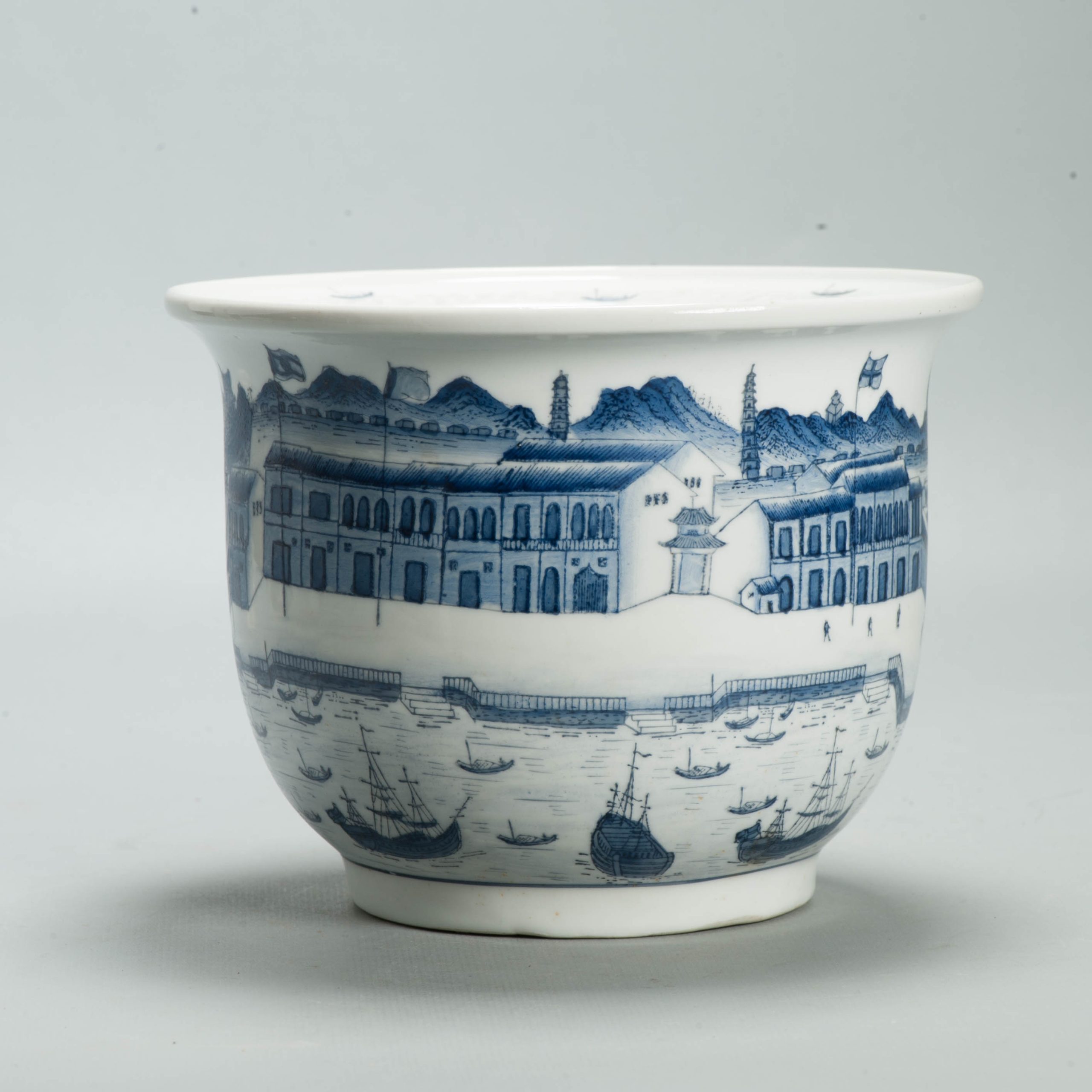Hongs of Canton Chinese Blue and White 20th century JArdiniere. Classic scene - Image 6
