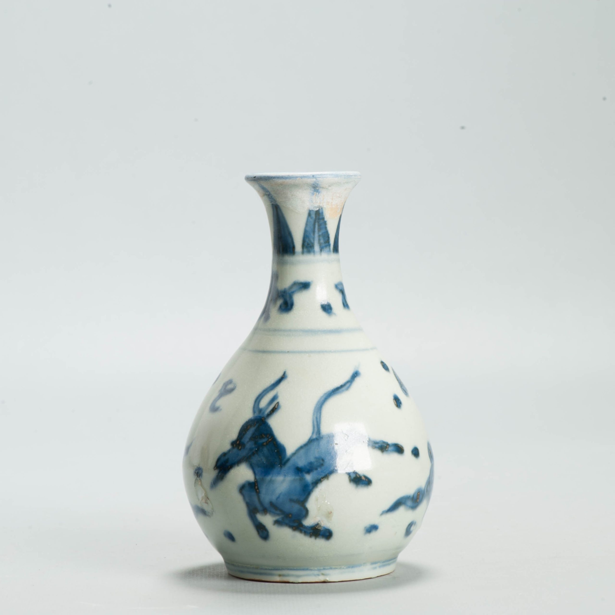 Antique Chinese Ming Blue White Porcelain Bottle Vase Flying Horse 17th C - 图片 3