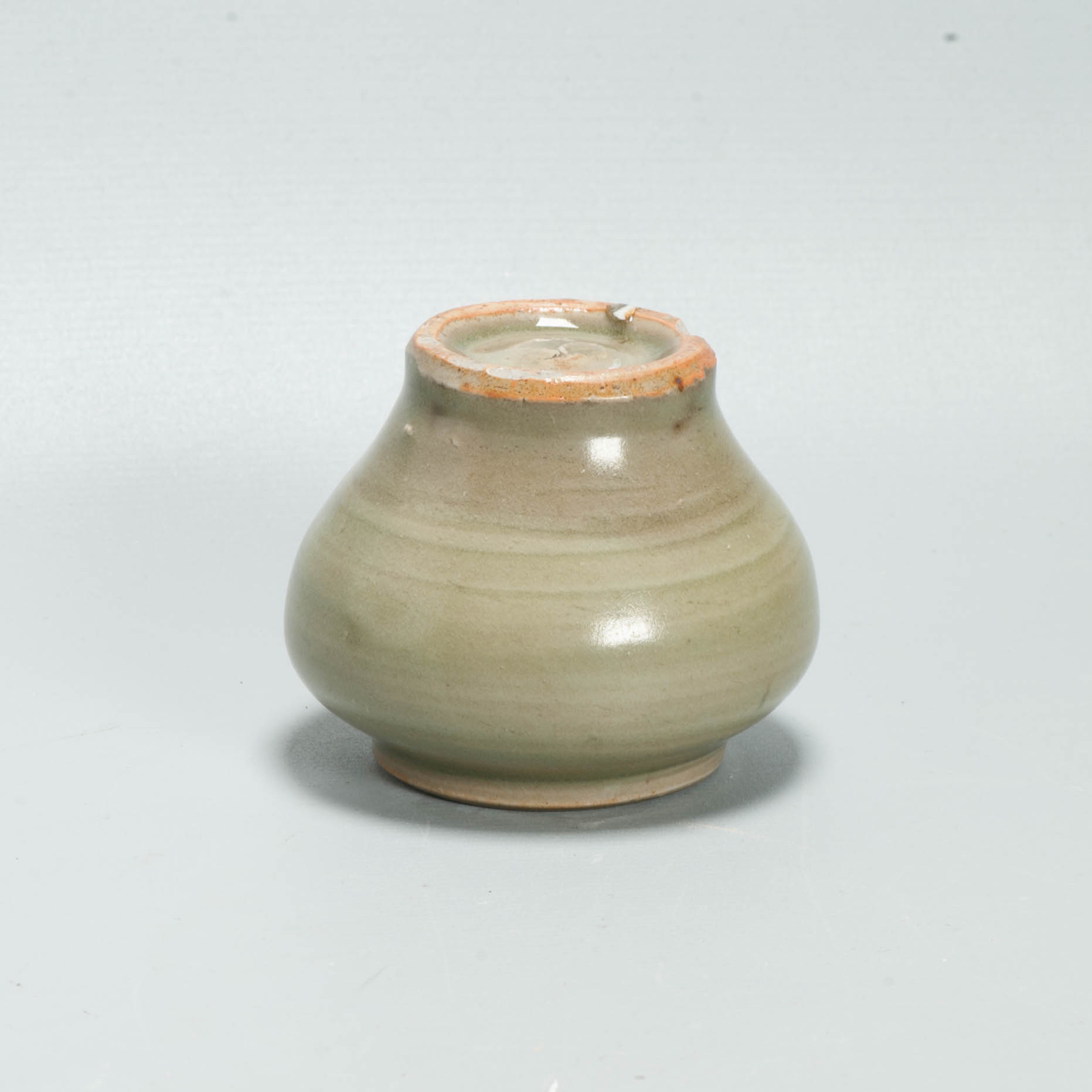 Antique Chinese Ming period Celadon Longquan baluster-shaped jarlet - Image 8