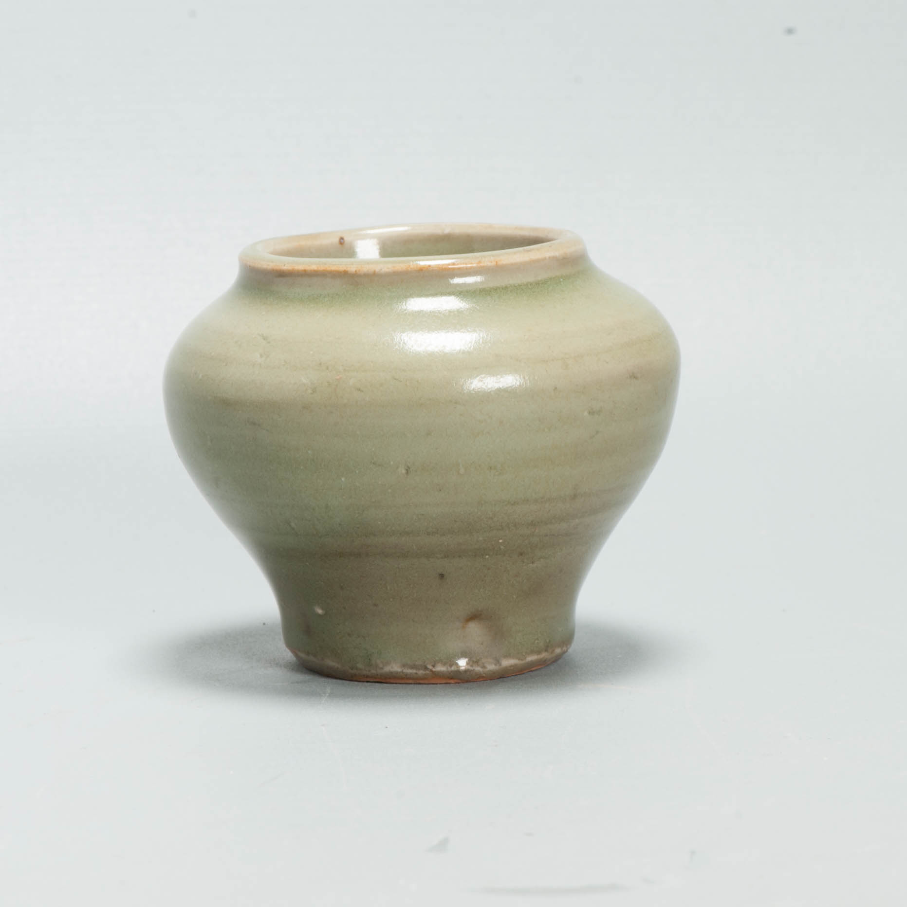 Antique Chinese Ming period Celadon Longquan baluster-shaped jarlet - Image 10
