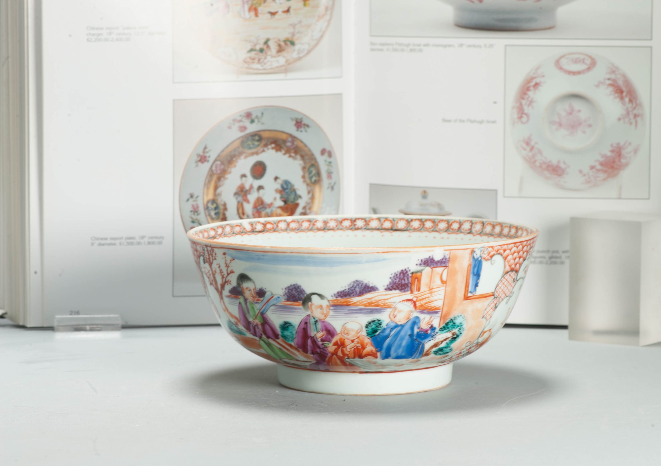 Antique 1740-1750 Chinese Porcelain Bowl China Figural Rose Qianlong Period - Image 3
