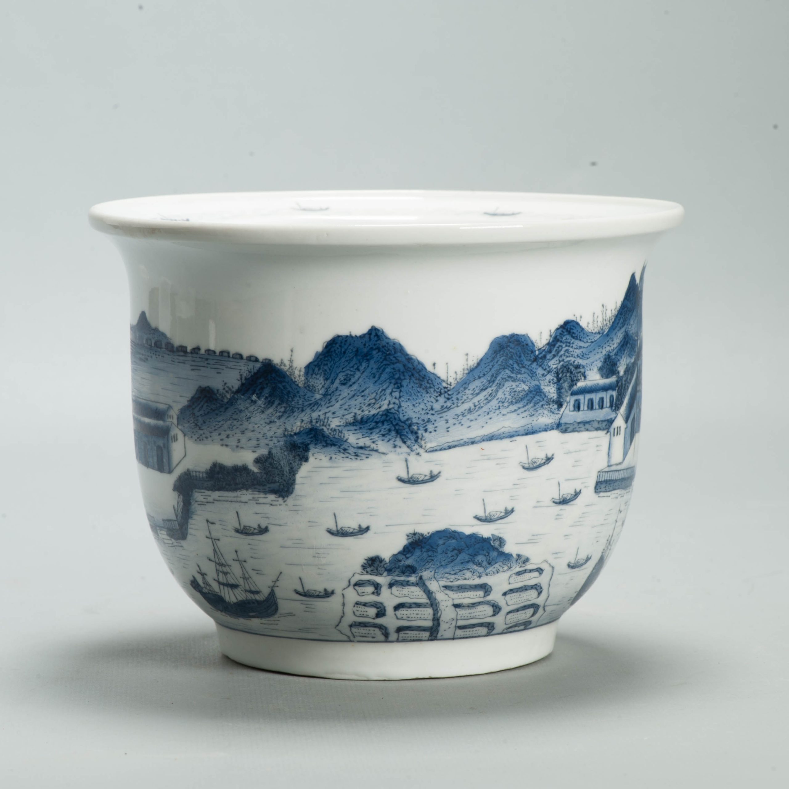 Hongs of Canton Chinese Blue and White 20th century JArdiniere. Classic scene - Image 10