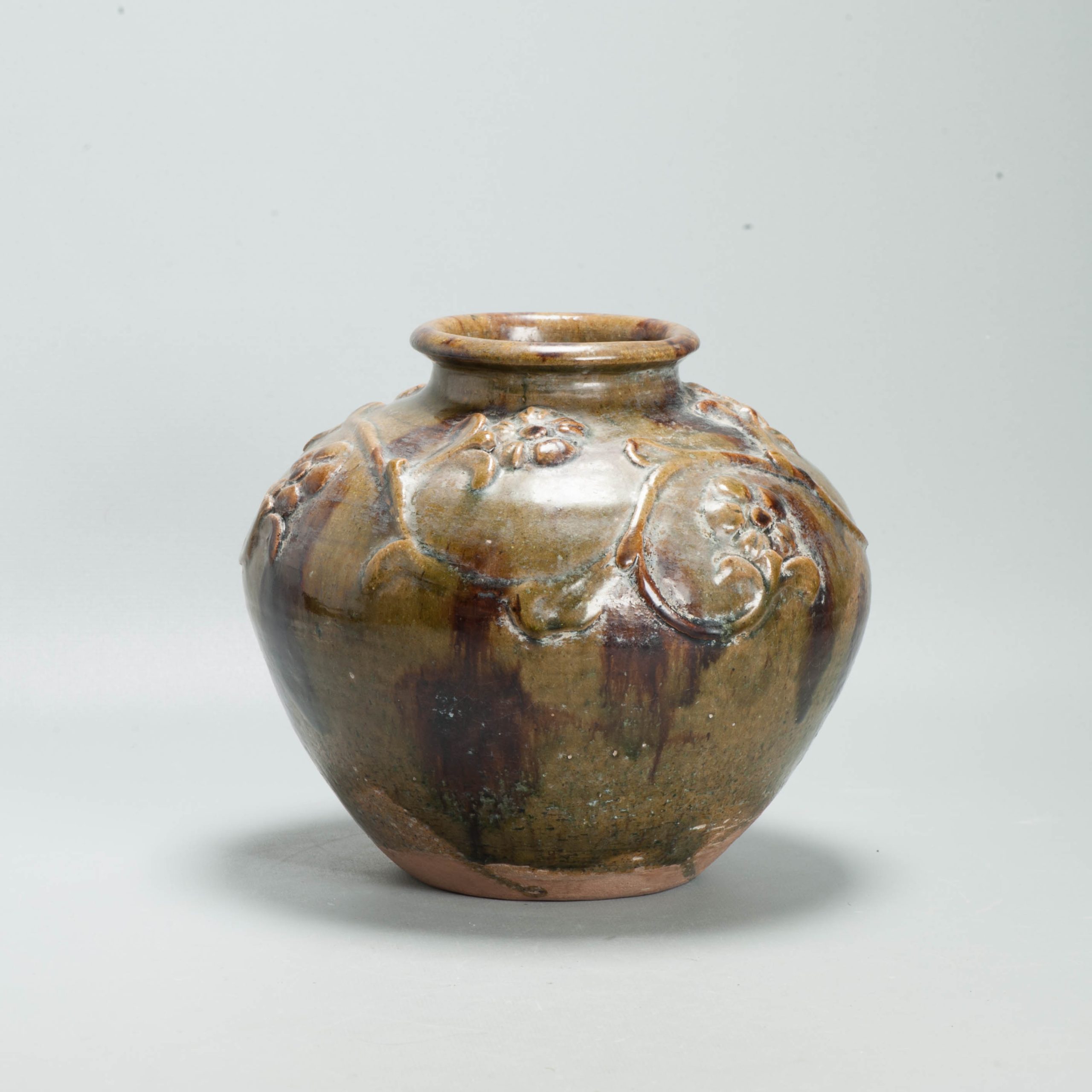 Antique Chinese Shiwan Stoneware Ming / Early Qing Tradecant Jar Pot - Image 10