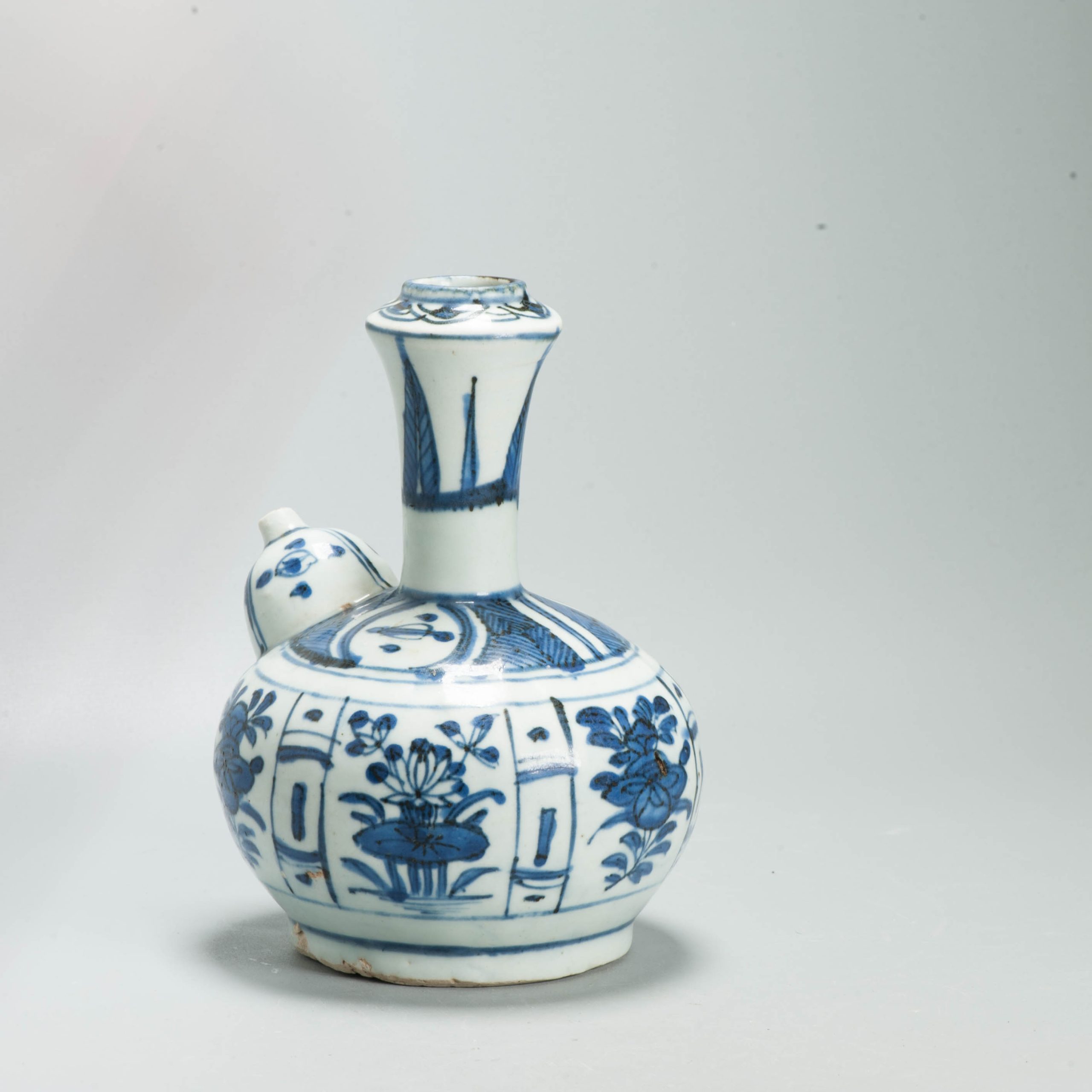 Antique Chinese Porcelain Large Kraak Ghendi porcelain Blue and White - Image 11