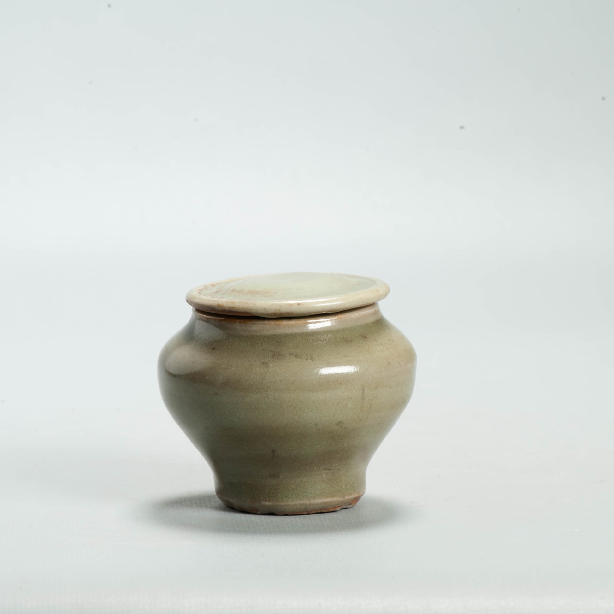 Antique Chinese Yuan or Ming period Celadon Longquan Jar Cup Ming - Image 9