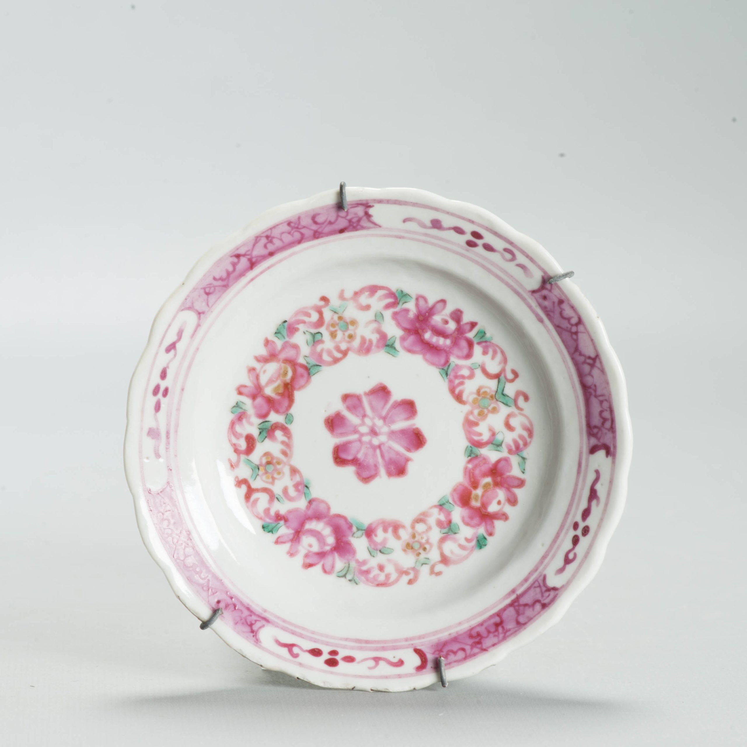 Antique 18C Qianlong period Chinese Porcelain SE Asia Famille Rose Plate