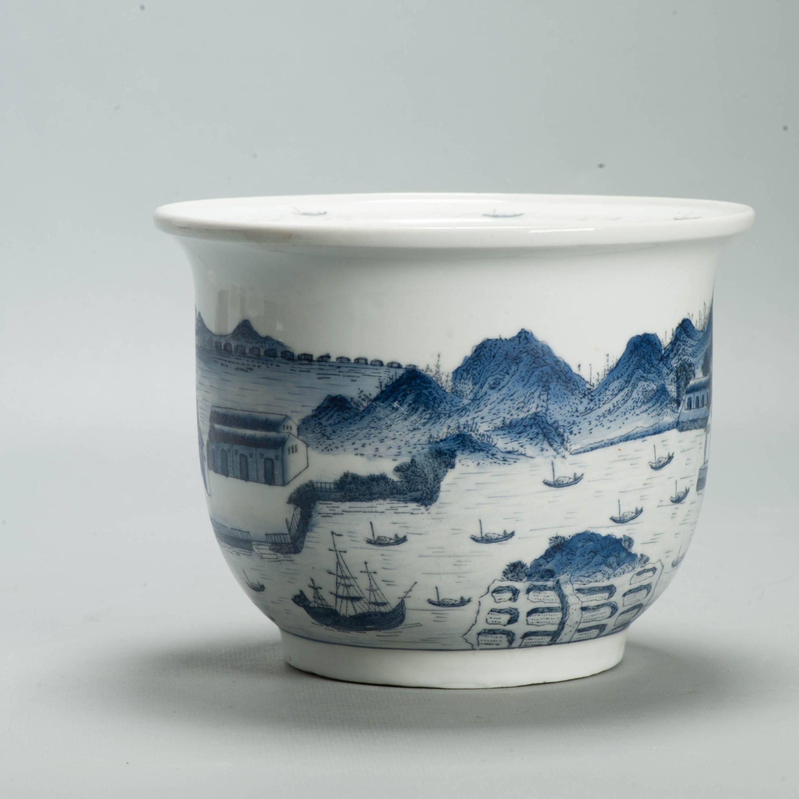 Hongs of Canton Chinese Blue and White 20th century JArdiniere. Classic scene - Image 2