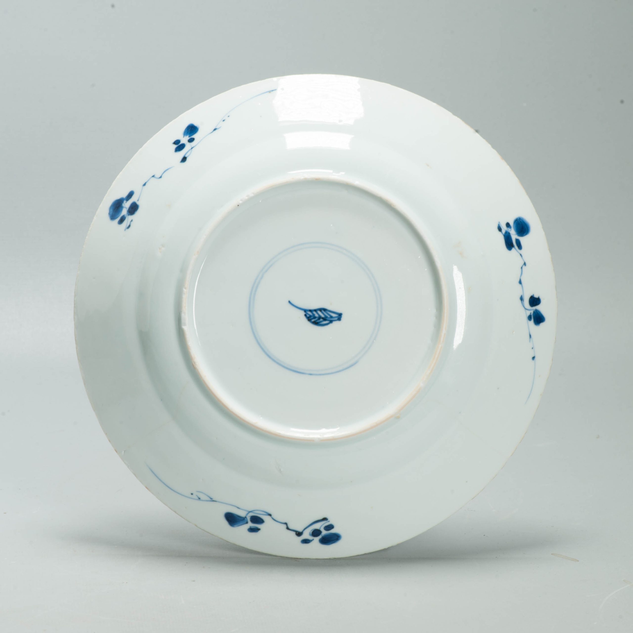 Antique ca 1700 Kangxi Blue and White Floral dish Chinese Porcelain Marked Base - 图片 2