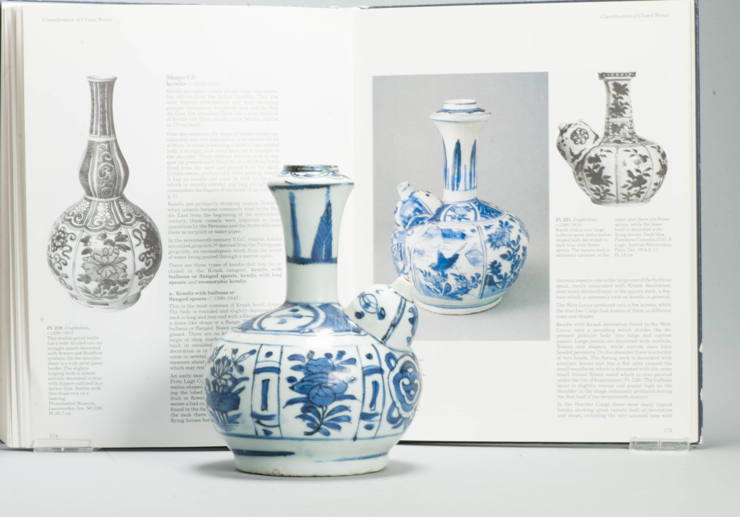Antique Chinese Porcelain Large Kraak Ghendi porcelain Blue and White - Image 5