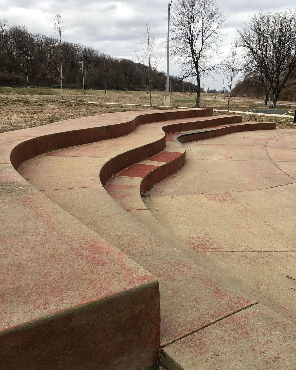 Image for skate spot Riverfront Trail - Curve Ledges