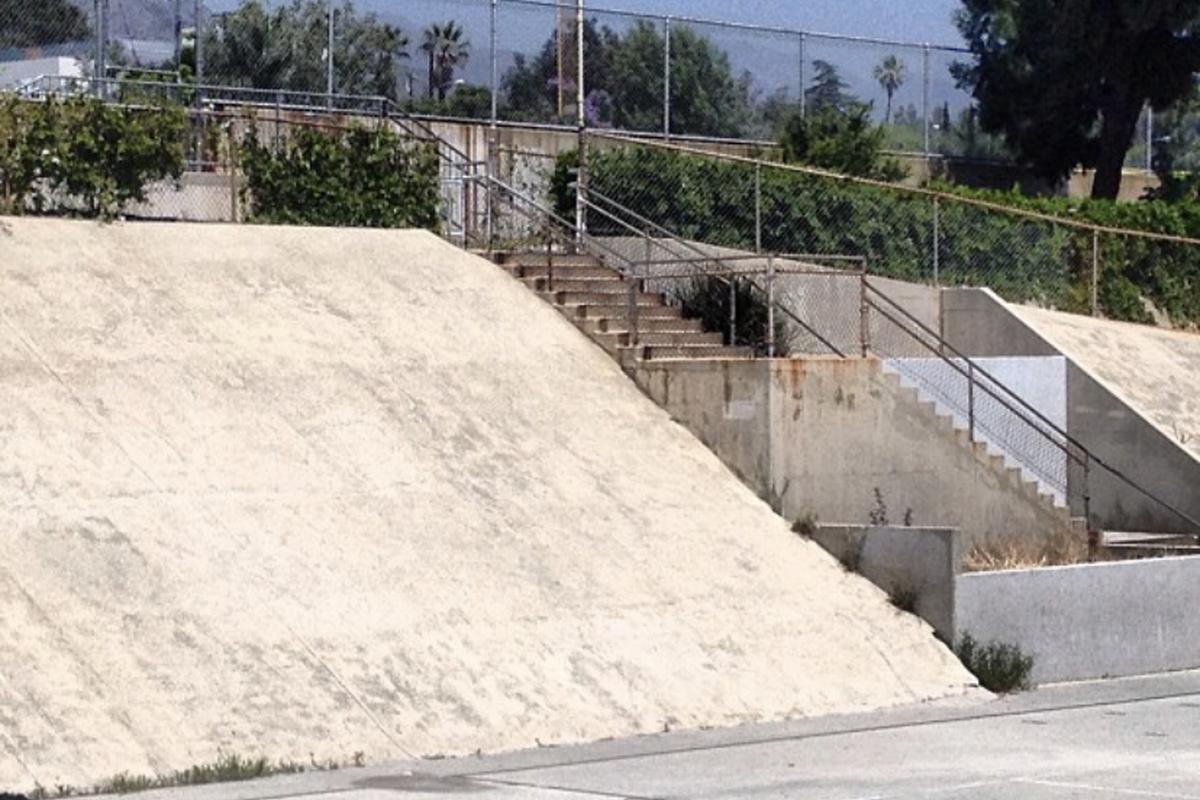 Image for skate spot Crescenta Valley Over Rail Into Bank