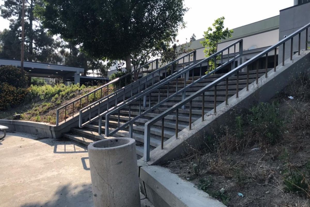 Image for skate spot Blair High School 14 Stair Rail