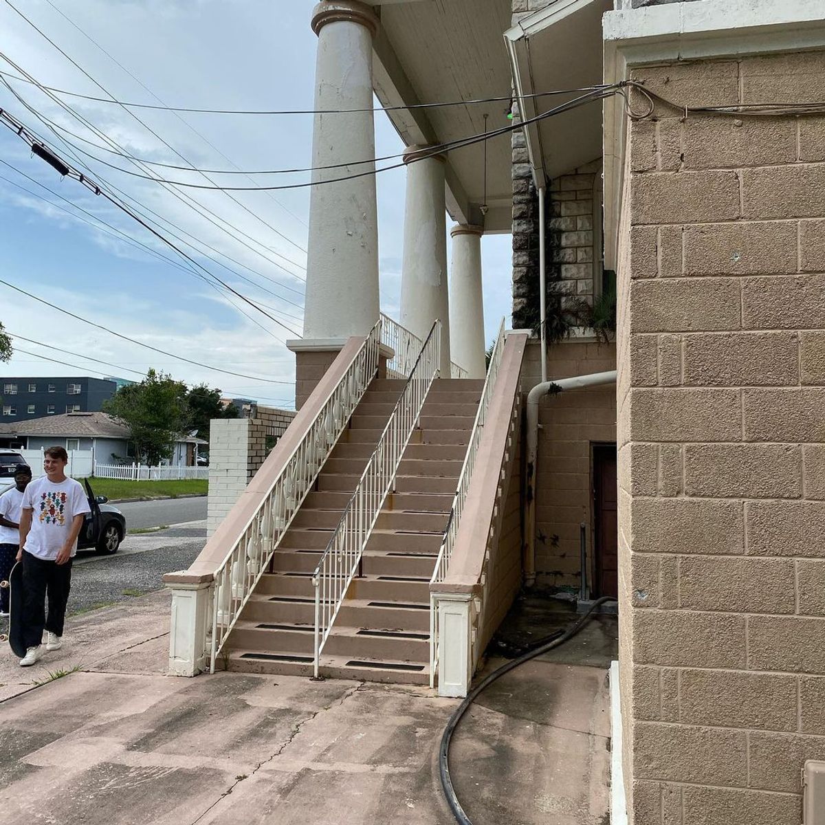 Image for skate spot Mt Olive Church - 16 Stair Rail