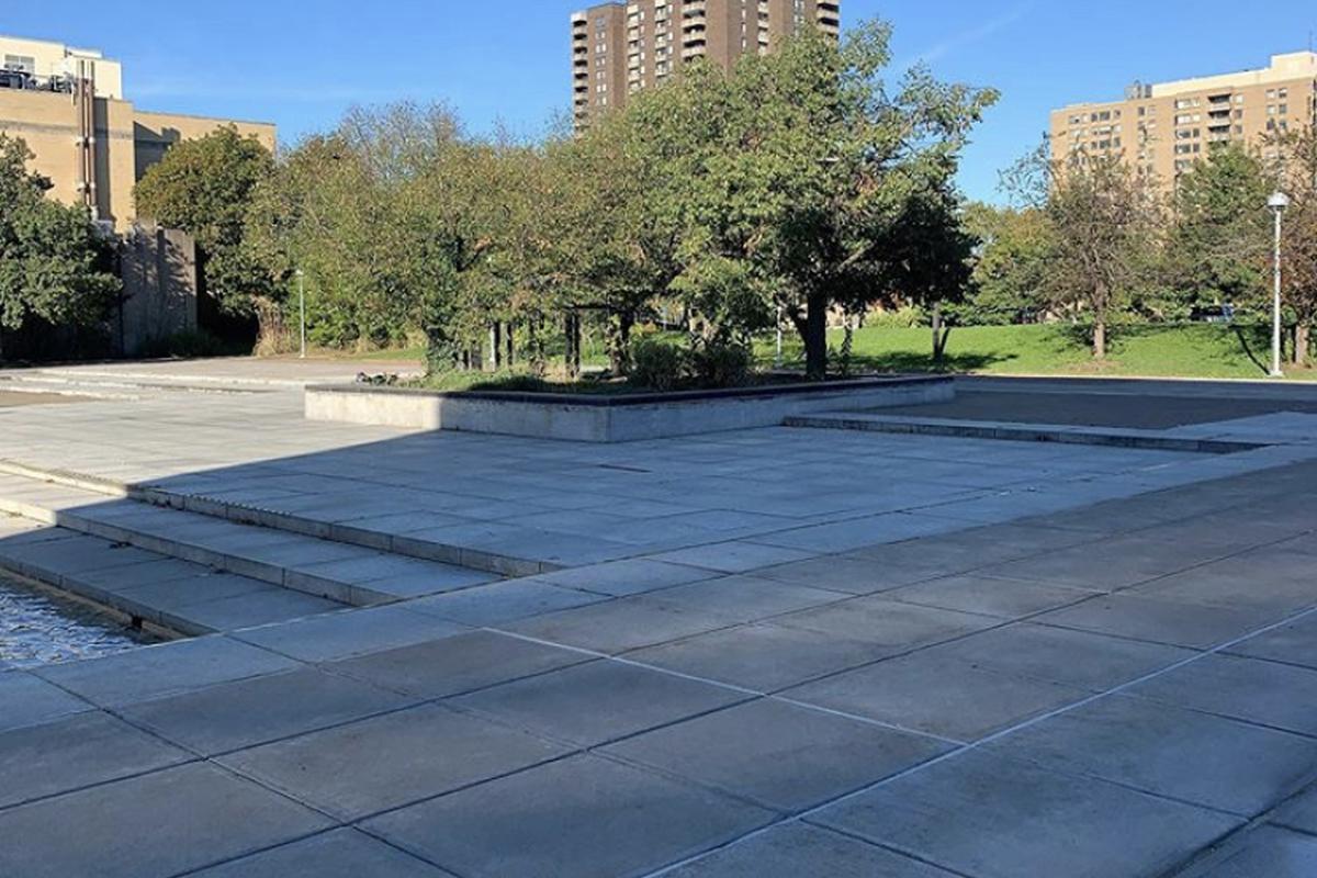 Image for skate spot Everson Museum Of Art Plaza